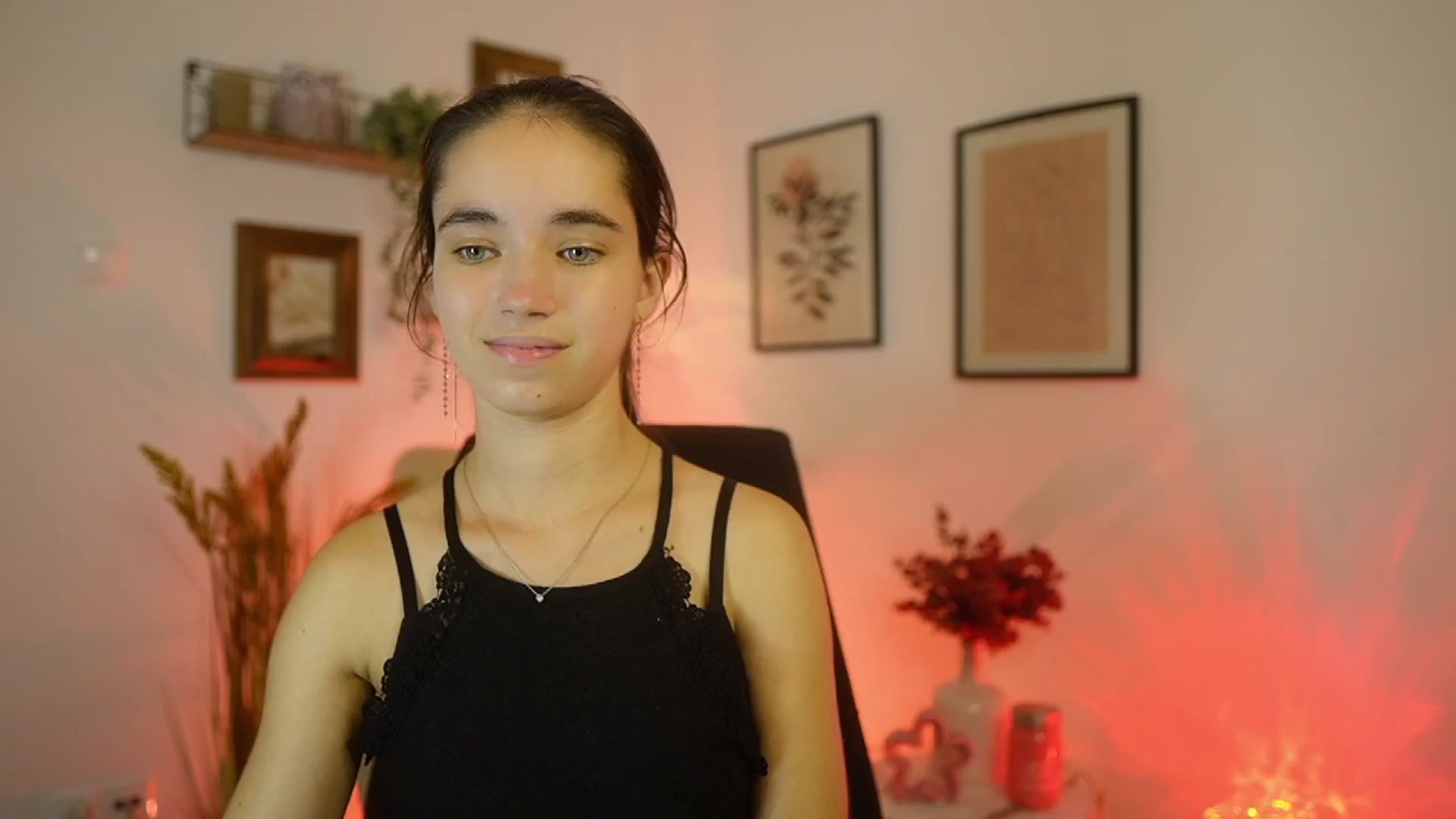 Gallery image thumbnail from Gia_Paige18's myfreecams stream on, 09/18/2025, 17:53 image 6 of 20