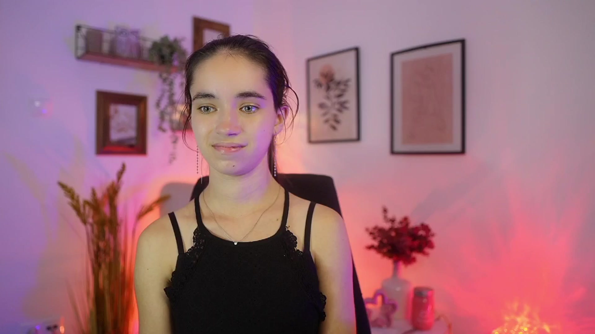 Gallery image thumbnail from Gia_Paige18's myfreecams stream on, 09/18/2025, 17:53 image 18 of 20