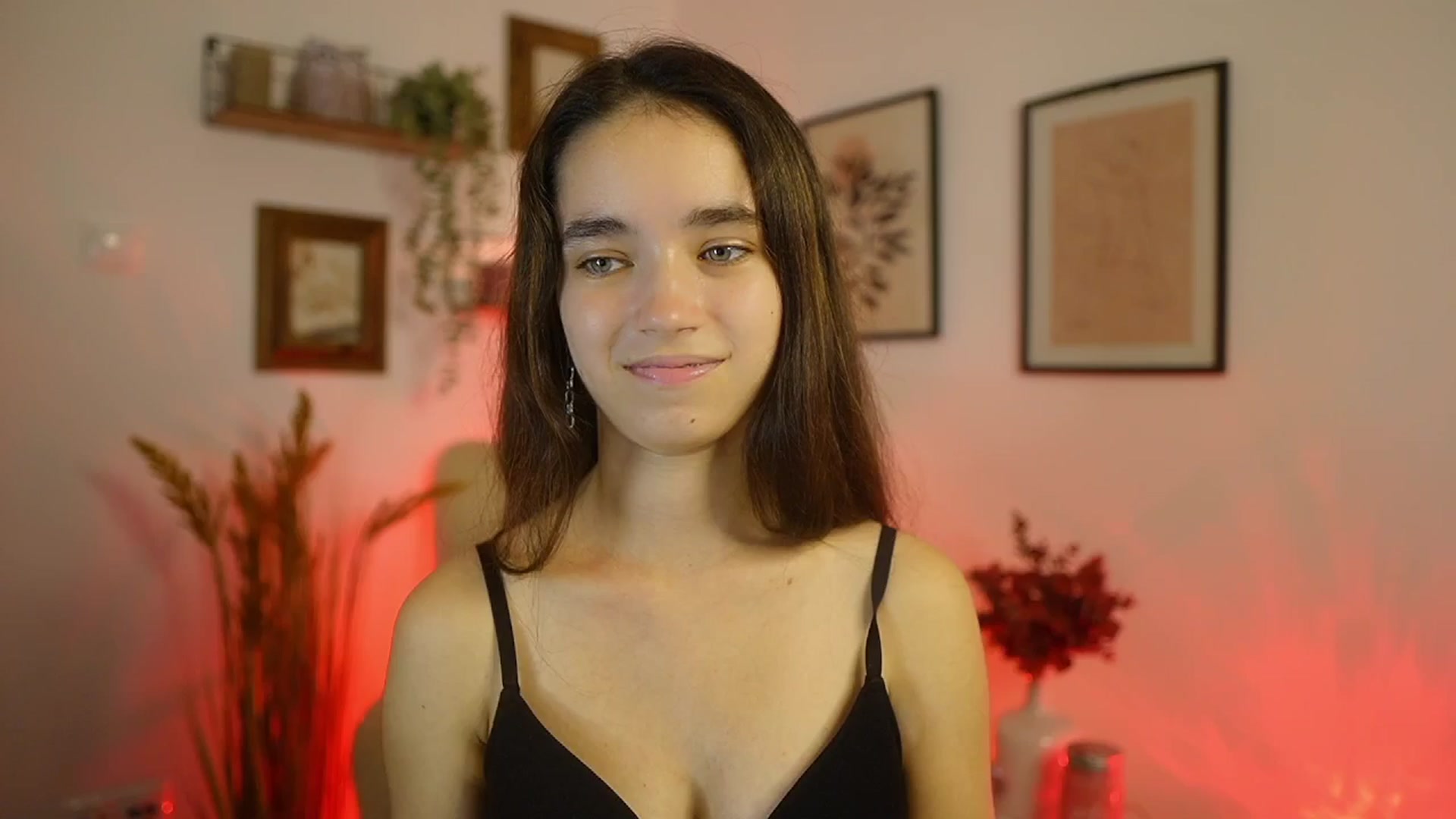 Gallery image thumbnail from Gia_Paige18's myfreecams stream on, 09/25/2025, 16:08 image 9 of 20