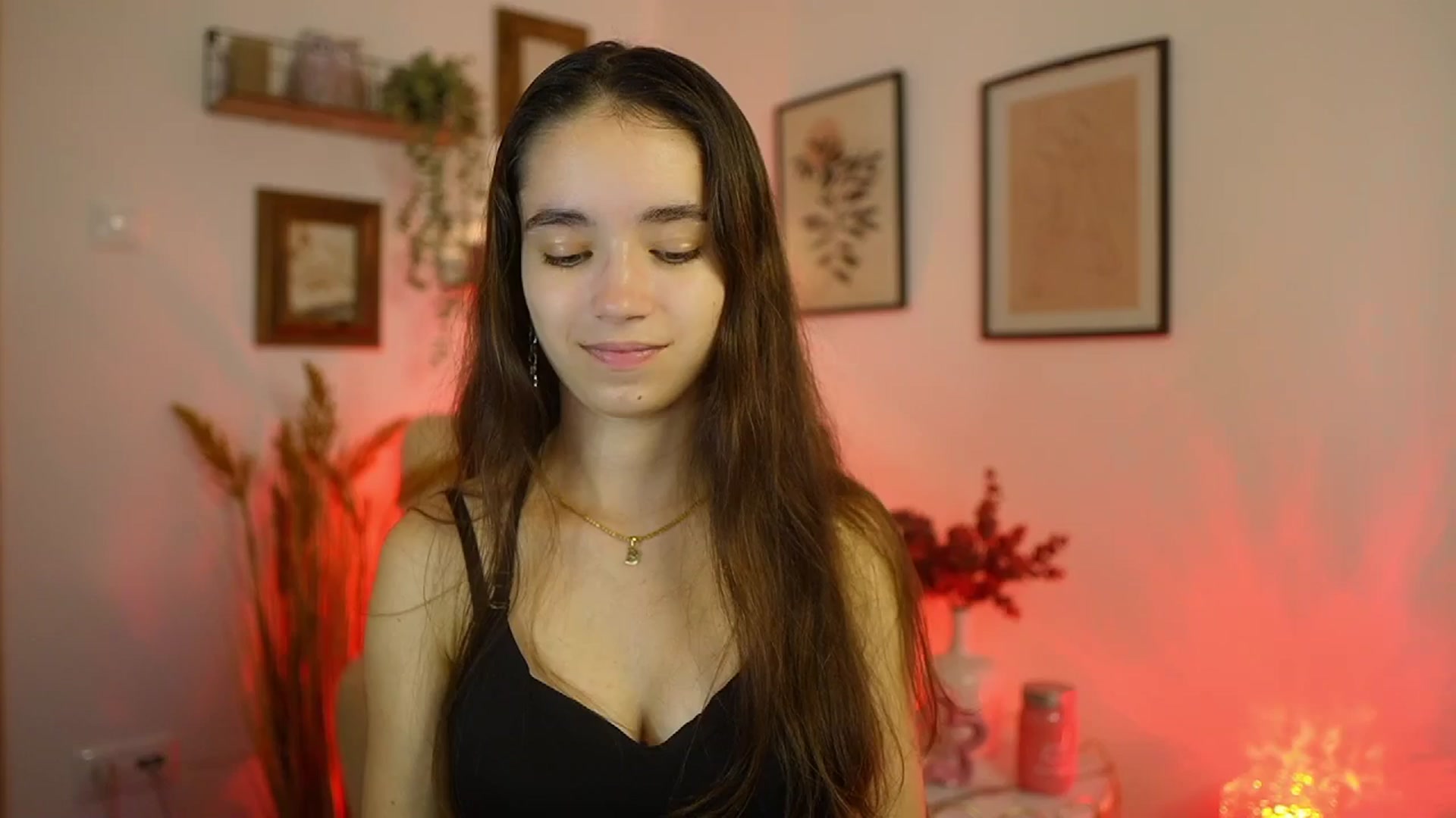 Gallery image thumbnail from Gia_Paige18's myfreecams stream on, 09/28/2025, 08:44 image 9 of 20