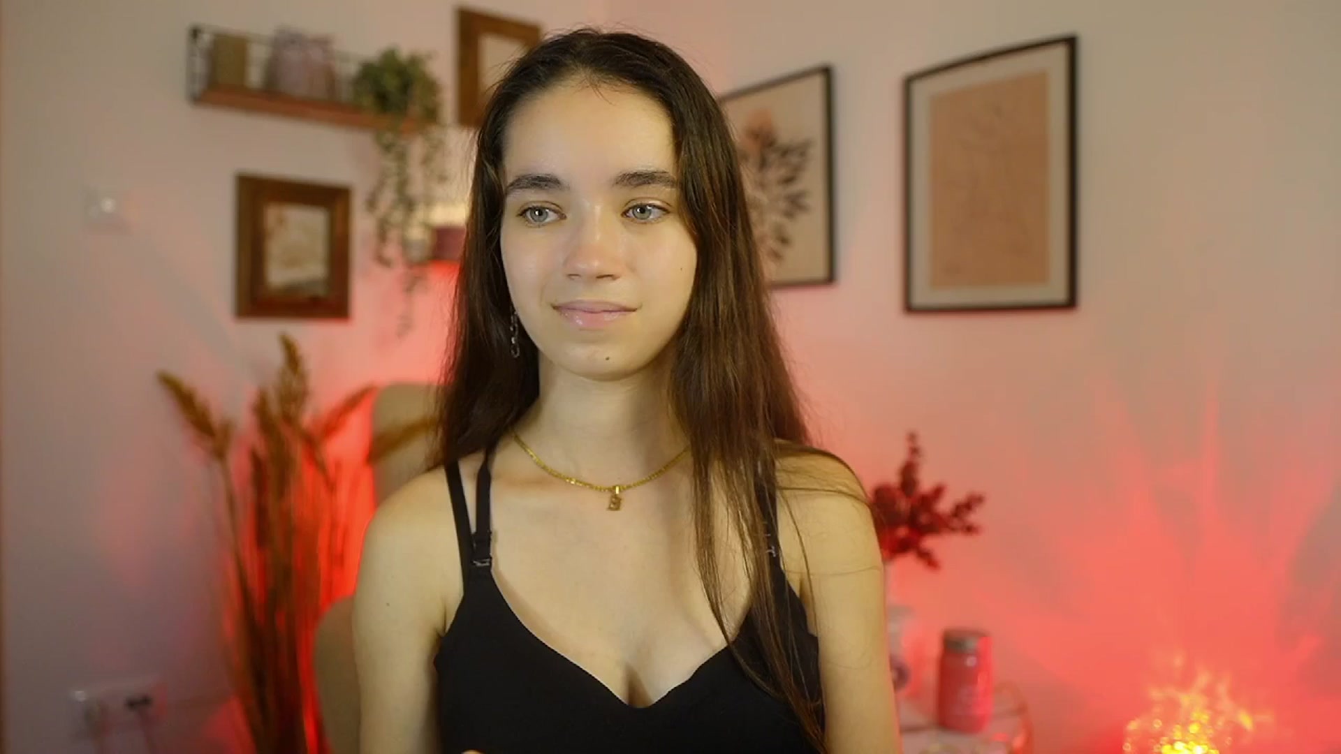 Gallery image thumbnail from Gia_Paige18's myfreecams stream on, 09/28/2025, 10:03 image 10 of 20