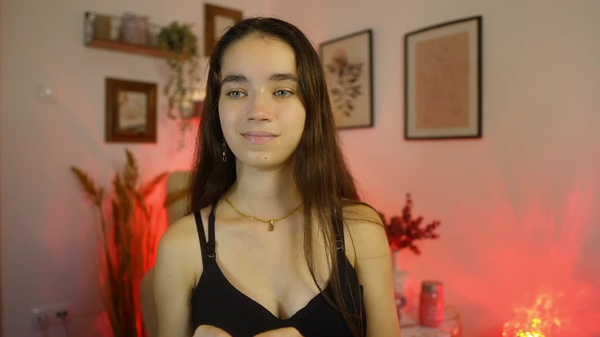 Gallery image thumbnail from Gia_Paige18's myfreecams stream on, 09/28/2025, 10:03 image 11 of 20