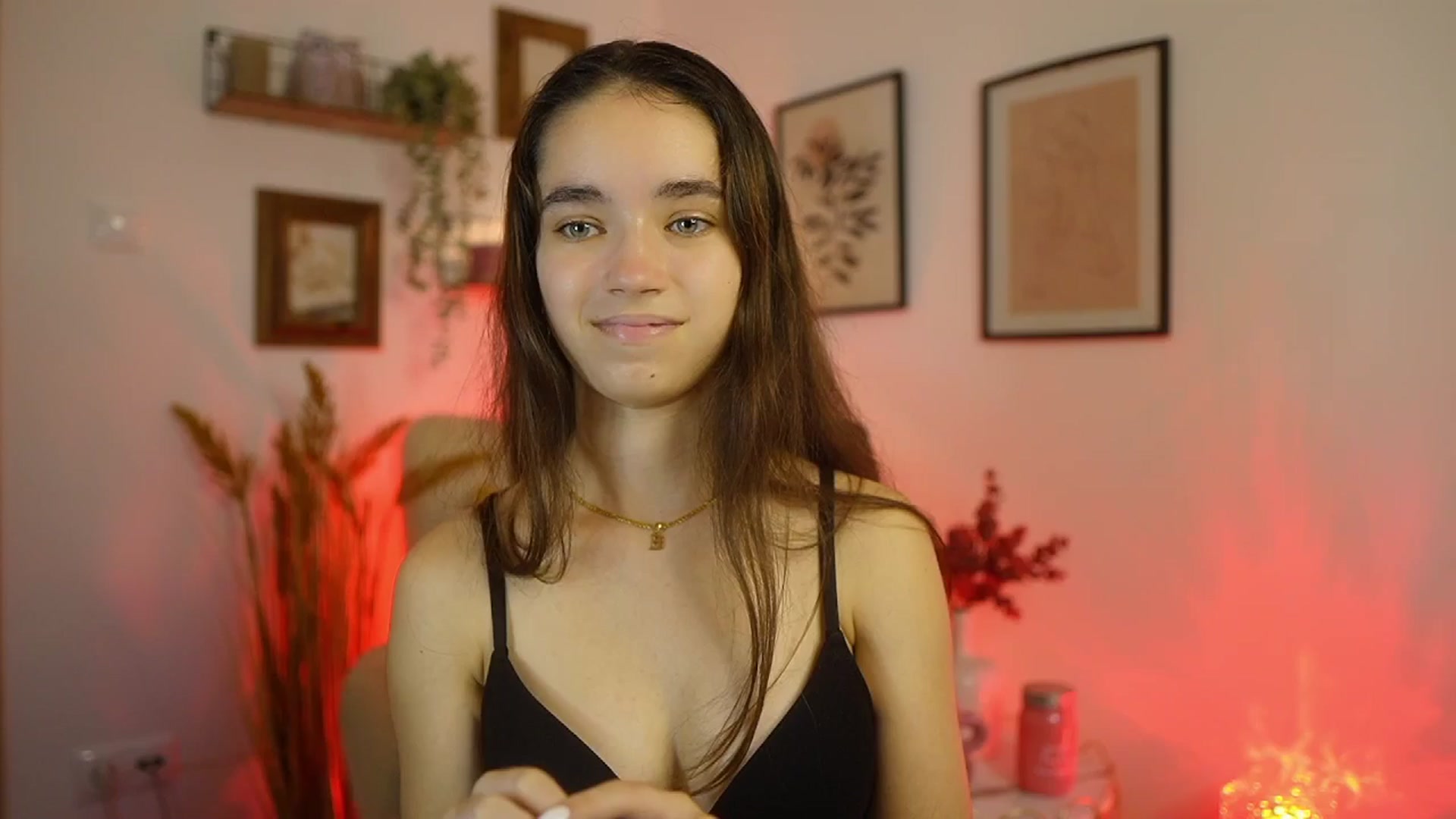 Gallery image thumbnail from Gia_Paige18's myfreecams stream on, 09/28/2025, 10:03 image 5 of 20