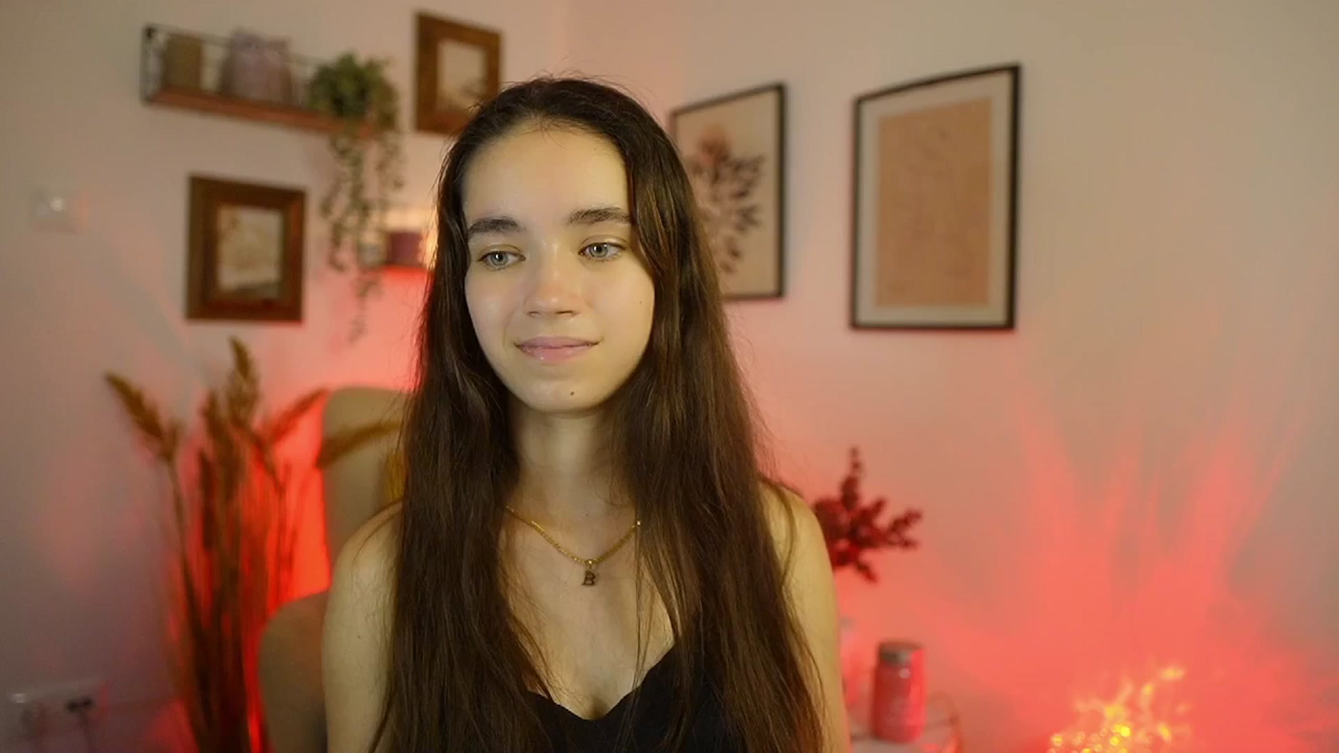 Gallery image thumbnail from Gia_Paige18's myfreecams stream on, 09/28/2025, 10:54 image 18 of 20
