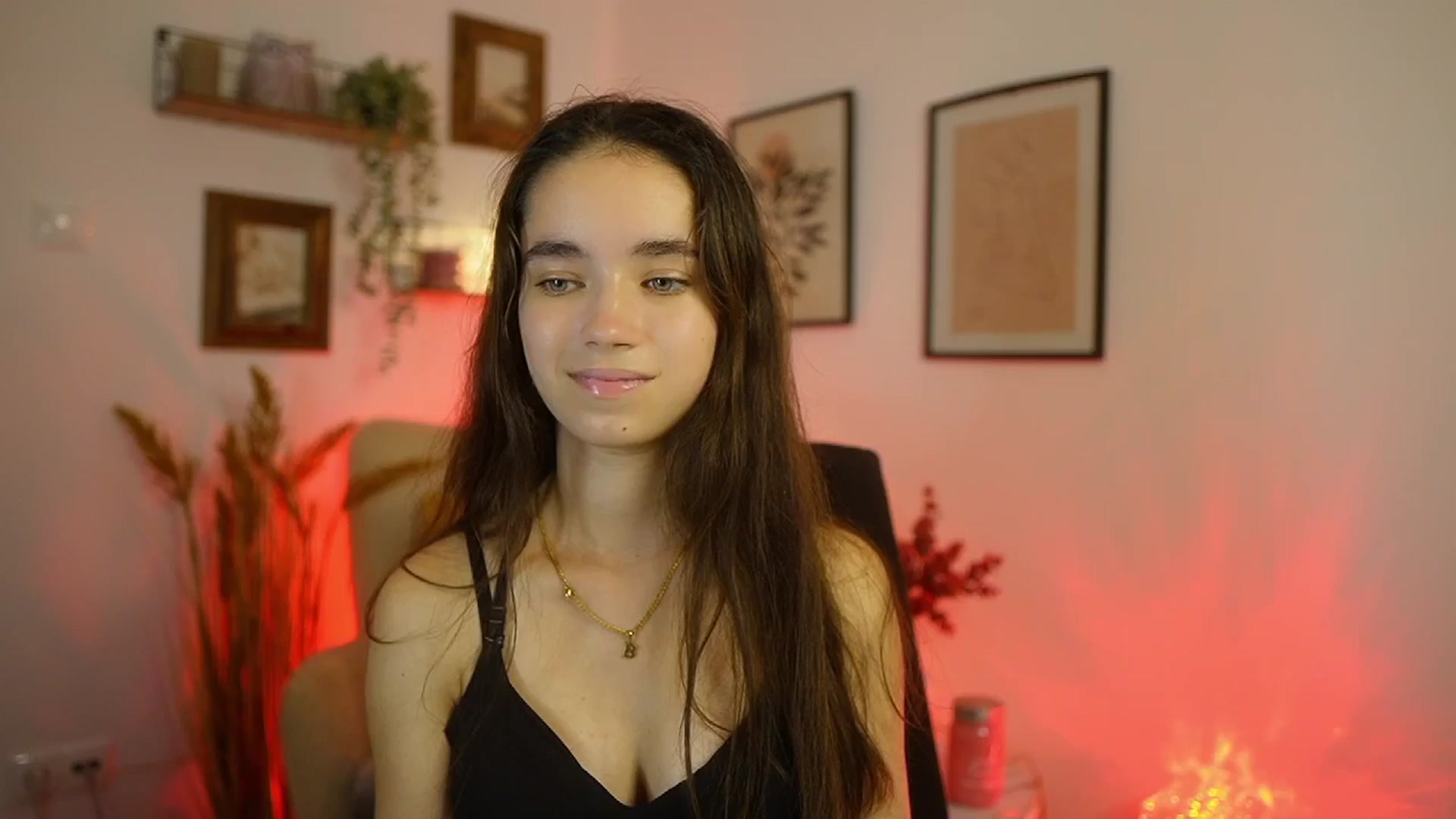 Gallery image thumbnail from Gia_Paige18's myfreecams stream on, 09/28/2025, 12:20 image 15 of 20