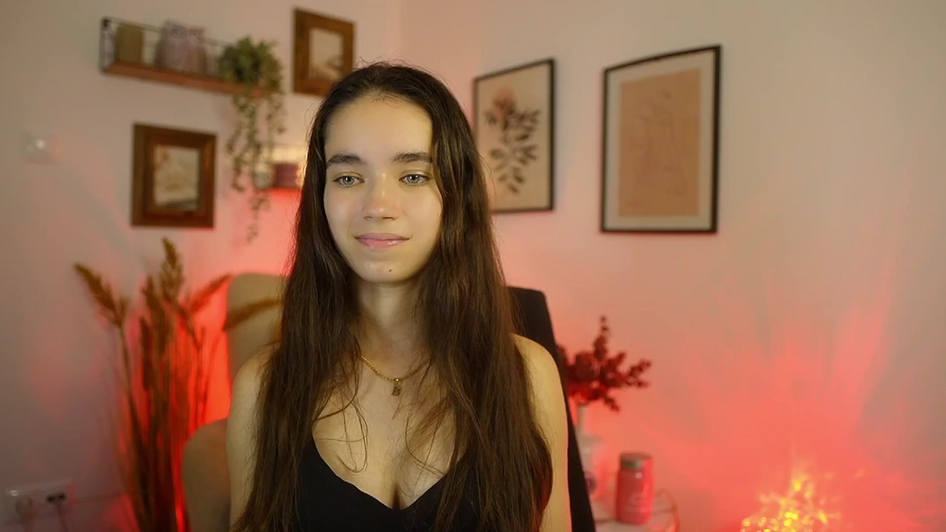 Gallery image thumbnail from Gia_Paige18's myfreecams stream on, 09/28/2025, 12:20 image 3 of 20
