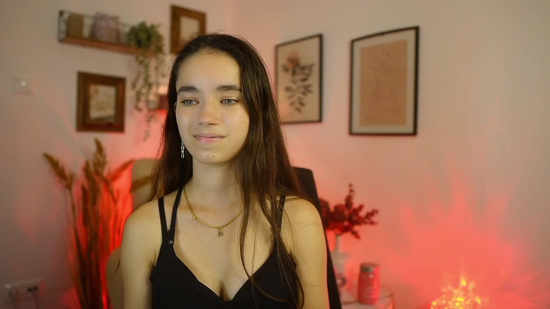 Gallery image thumbnail from Gia_Paige18's myfreecams stream on, 09/28/2025, 13:06 image 13 of 20