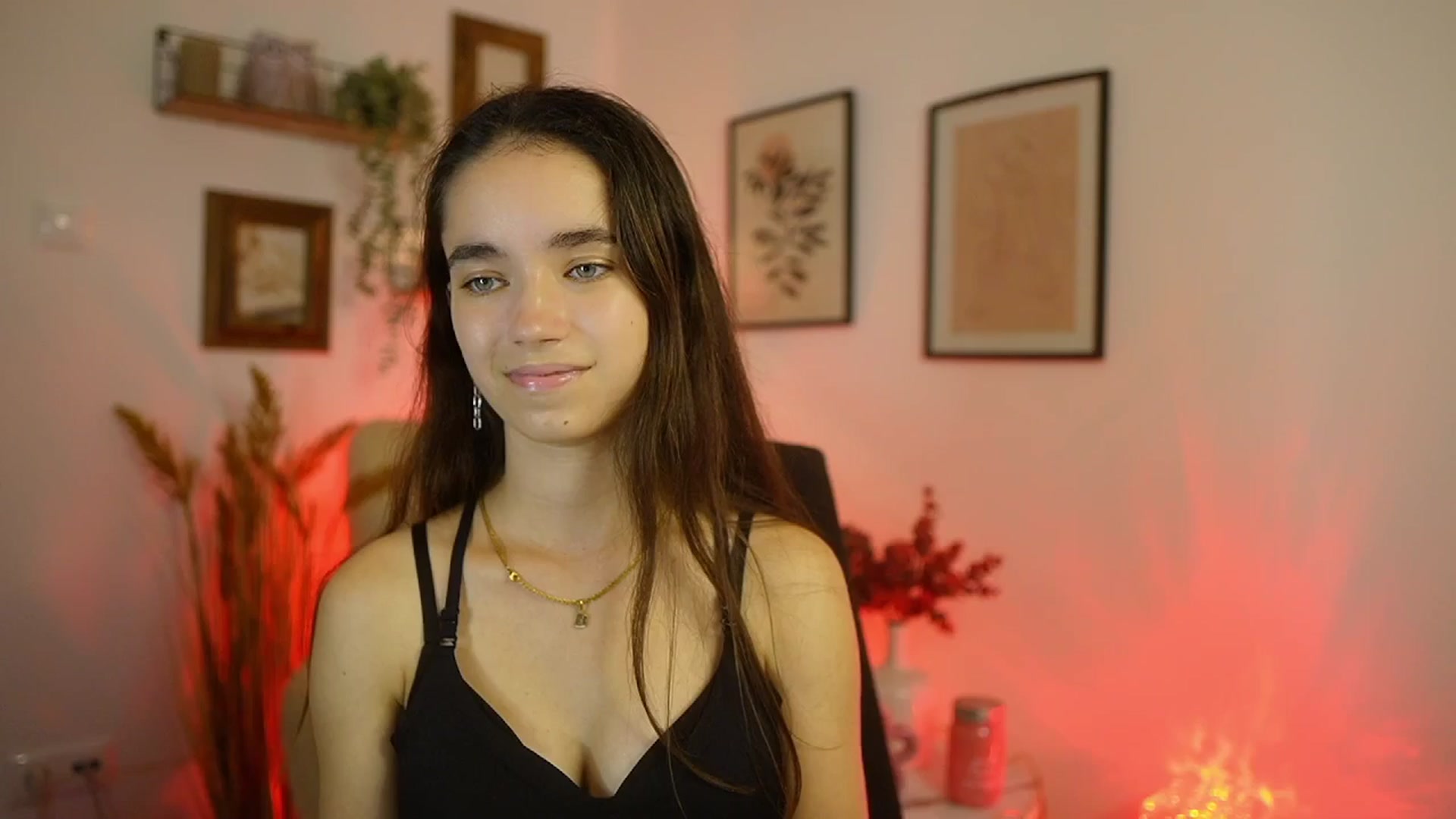Gallery image thumbnail from Gia_Paige18's myfreecams stream on, 09/28/2025, 13:06 image 12 of 20