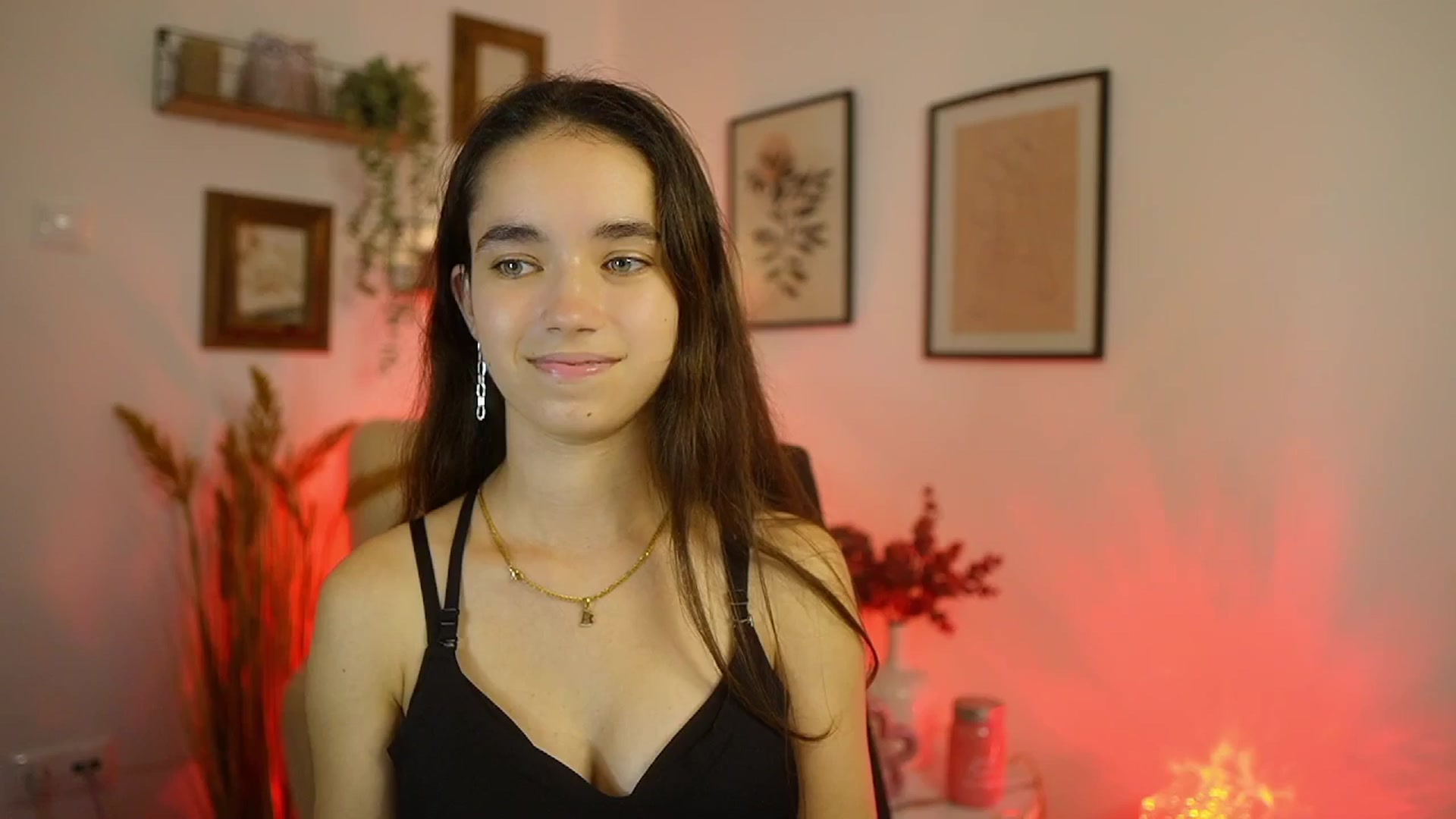 Gallery image thumbnail from Gia_Paige18's myfreecams stream on, 09/28/2025, 13:06 image 3 of 20