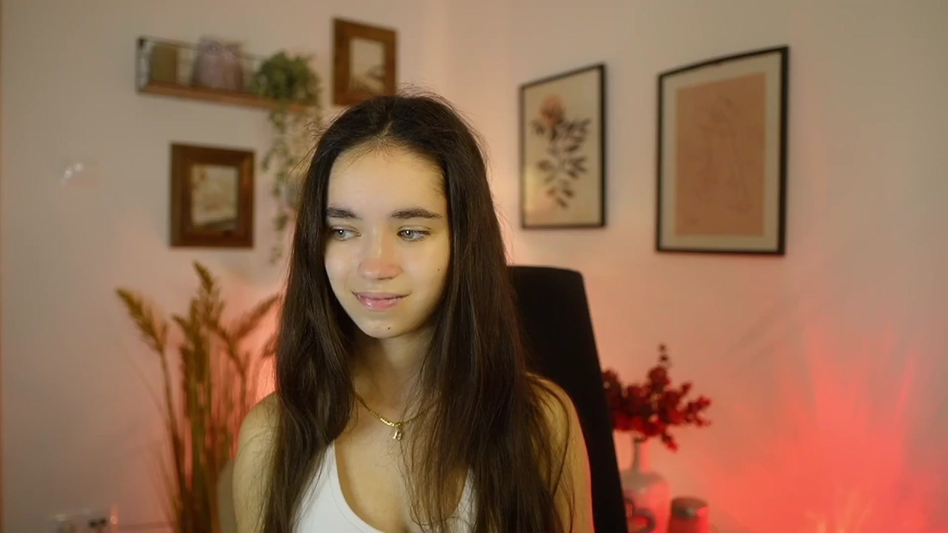Gallery image thumbnail from Gia_Paige18's myfreecams stream on, 10/01/2025, 16:35 image 15 of 20