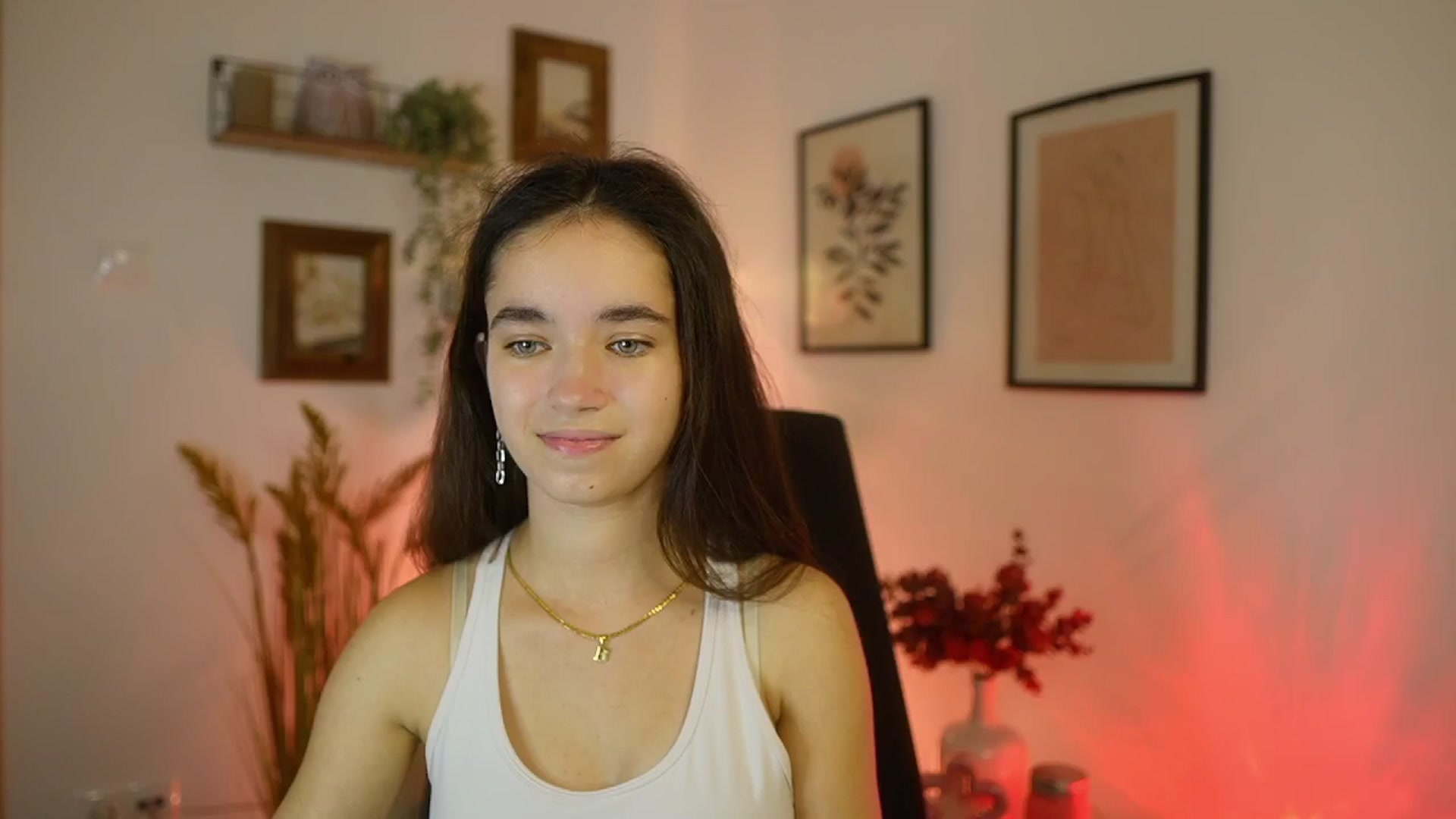 Gallery image thumbnail from Gia_Paige18's myfreecams stream on, 10/01/2025, 17:56 image 1 of 20