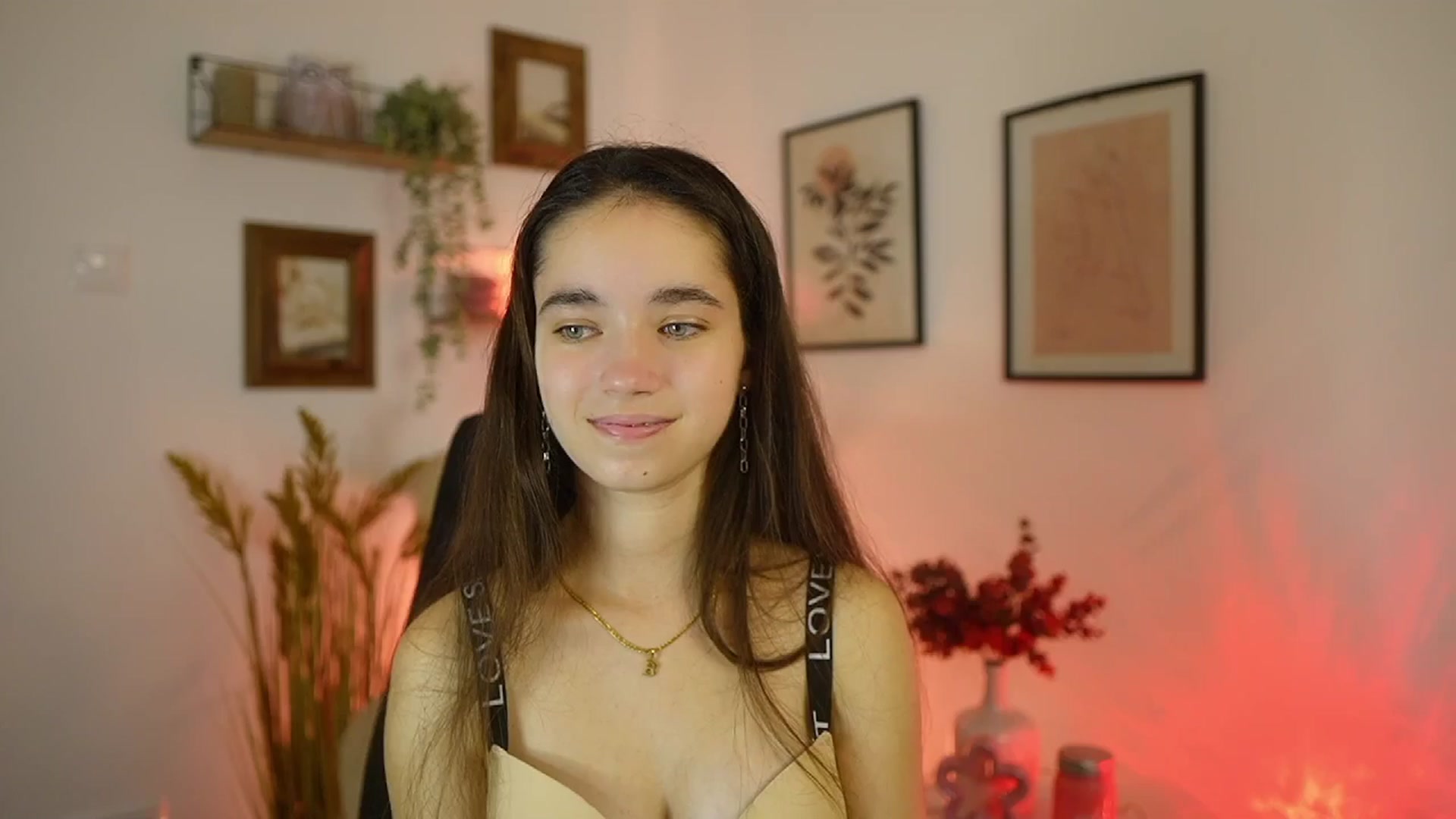 Gallery image thumbnail from Gia_Paige18's myfreecams stream on, 10/02/2025, 15:56 image 8 of 20