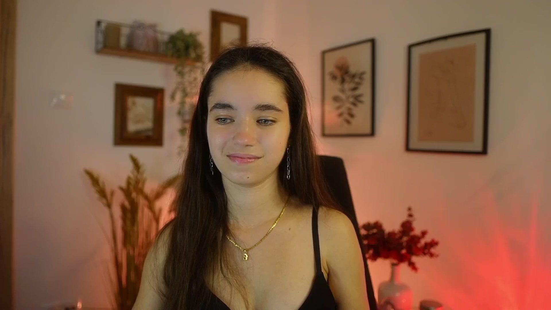 Gallery image thumbnail from Gia_Paige18's myfreecams stream on, 10/03/2025, 17:56 image 4 of 20