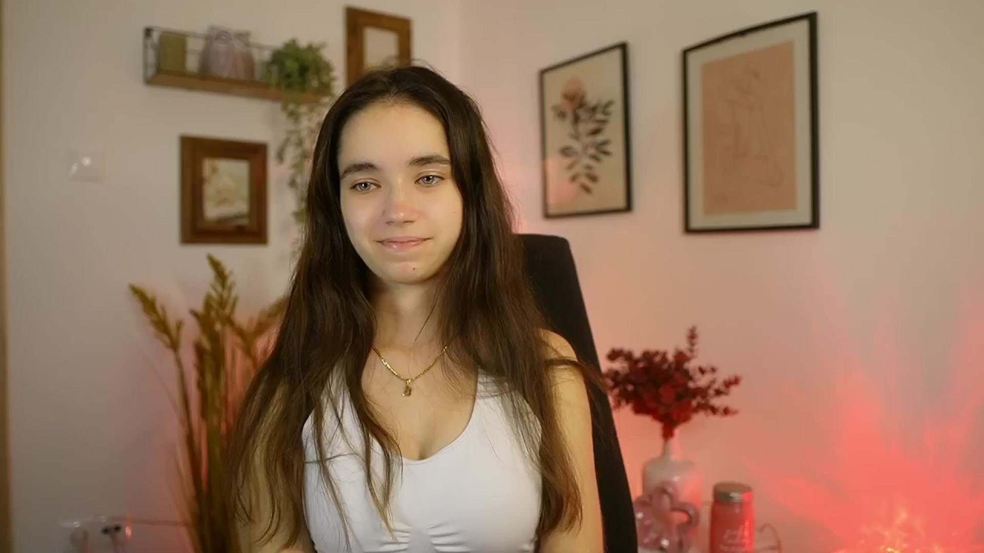 Gallery image thumbnail from Gia_Paige18's myfreecams stream on, 10/05/2025, 11:14 image 9 of 20