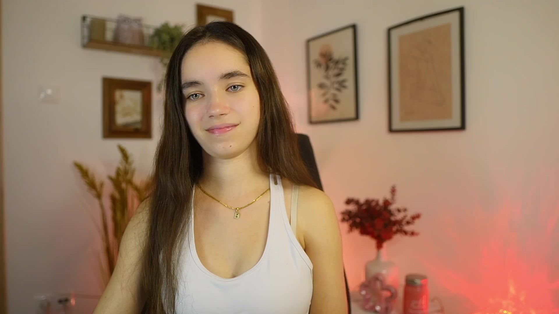 Gallery image thumbnail from Gia_Paige18's myfreecams stream on, 10/05/2025, 13:56 image 8 of 20