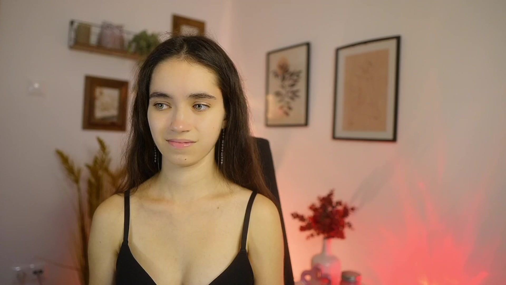 Gallery image thumbnail from Gia_Paige18's myfreecams stream on, 10/10/2025, 16:39 image 3 of 20