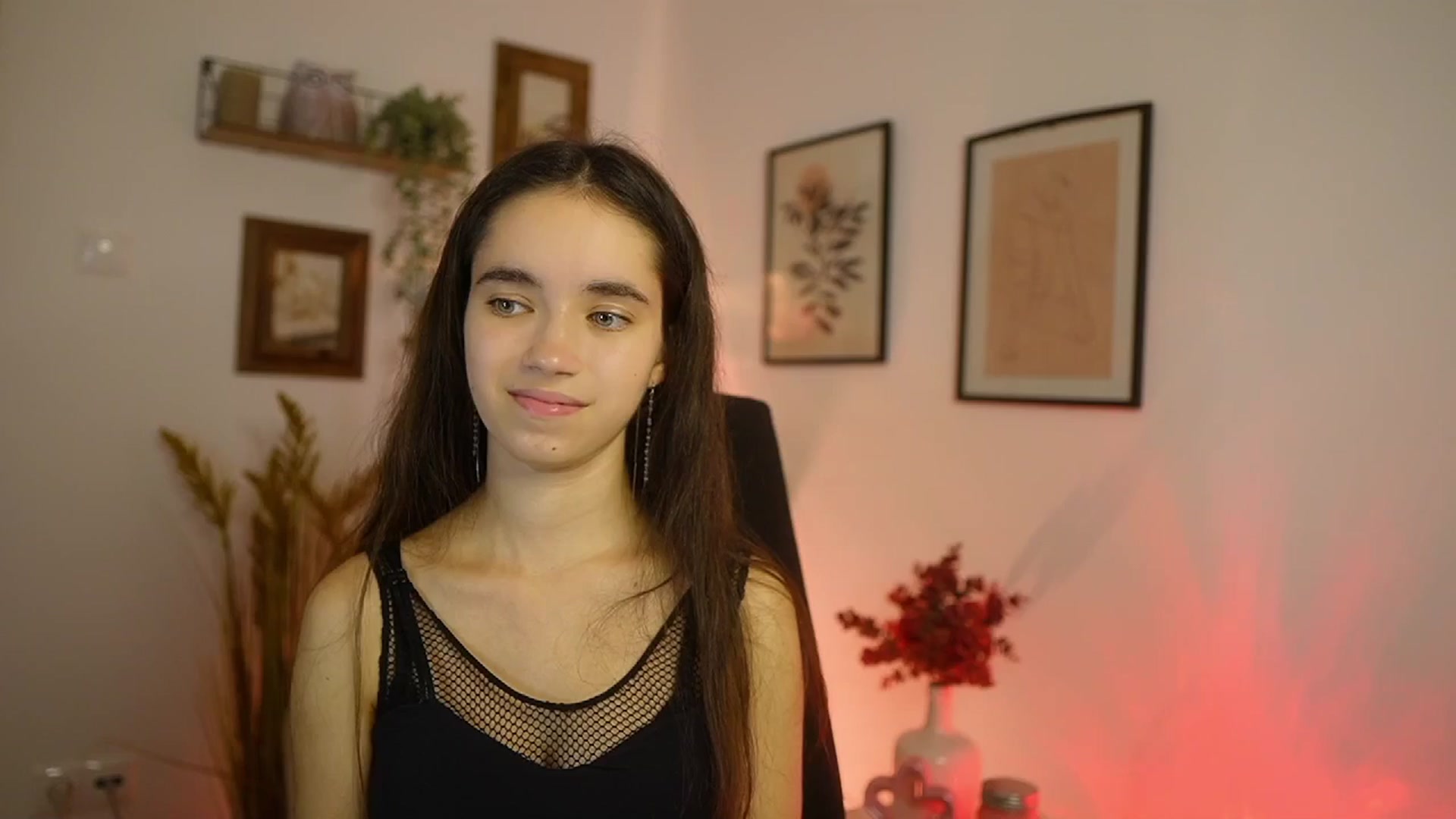 Gallery image thumbnail from Gia_Paige18's myfreecams stream on, 10/10/2025, 17:18 image 9 of 20