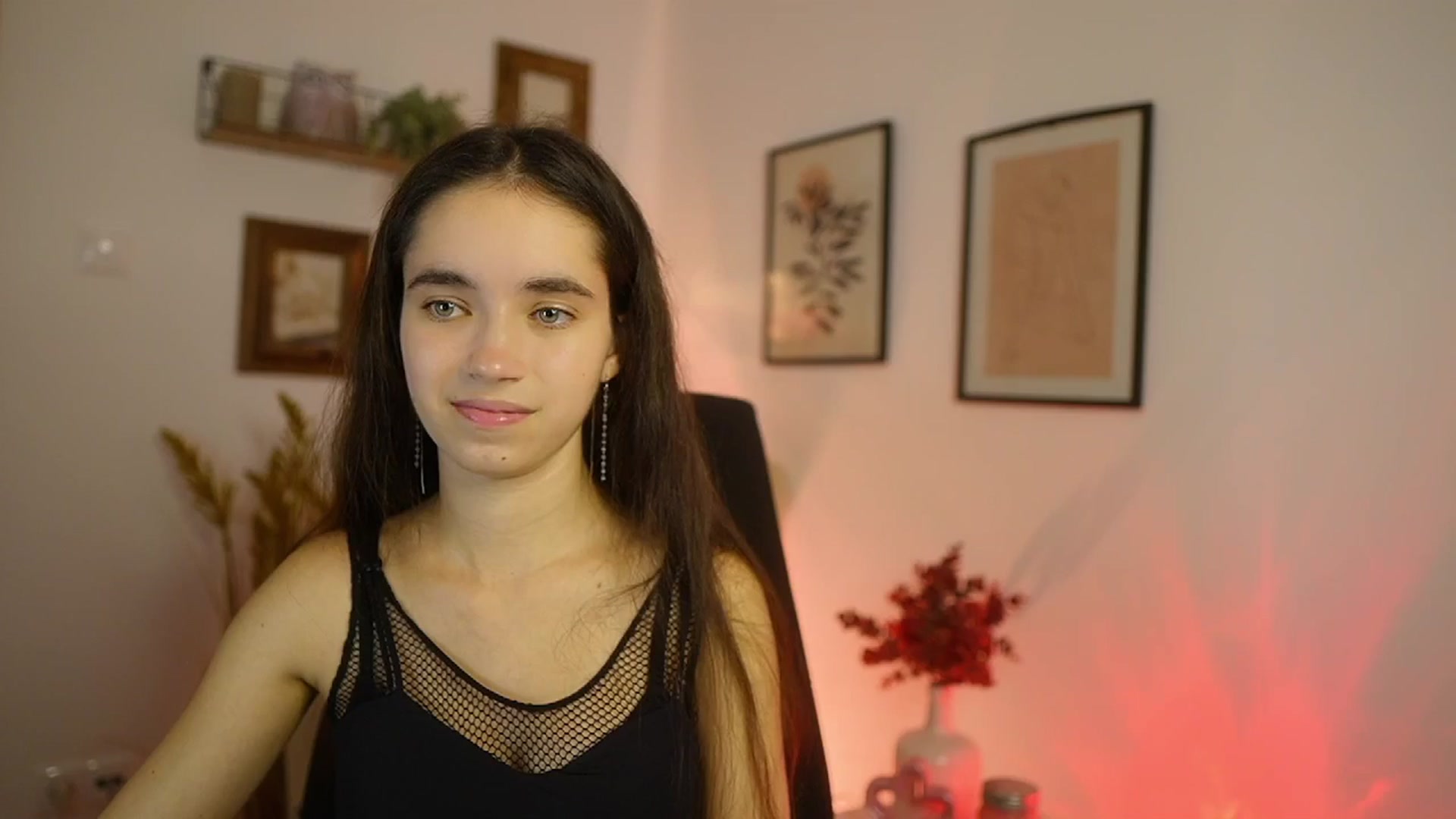 Gallery image thumbnail from Gia_Paige18's myfreecams stream on, 10/10/2025, 17:18 image 2 of 20