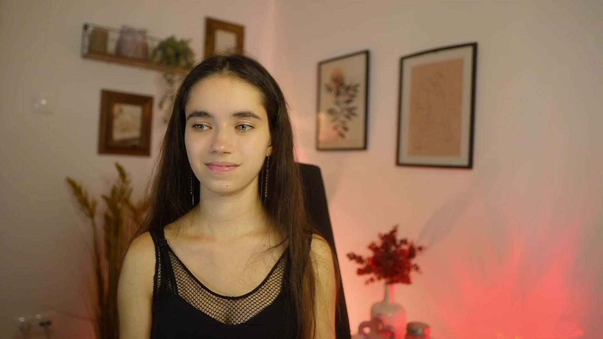 Gallery image thumbnail from Gia_Paige18's myfreecams stream on, 10/10/2025, 17:18 image 6 of 20