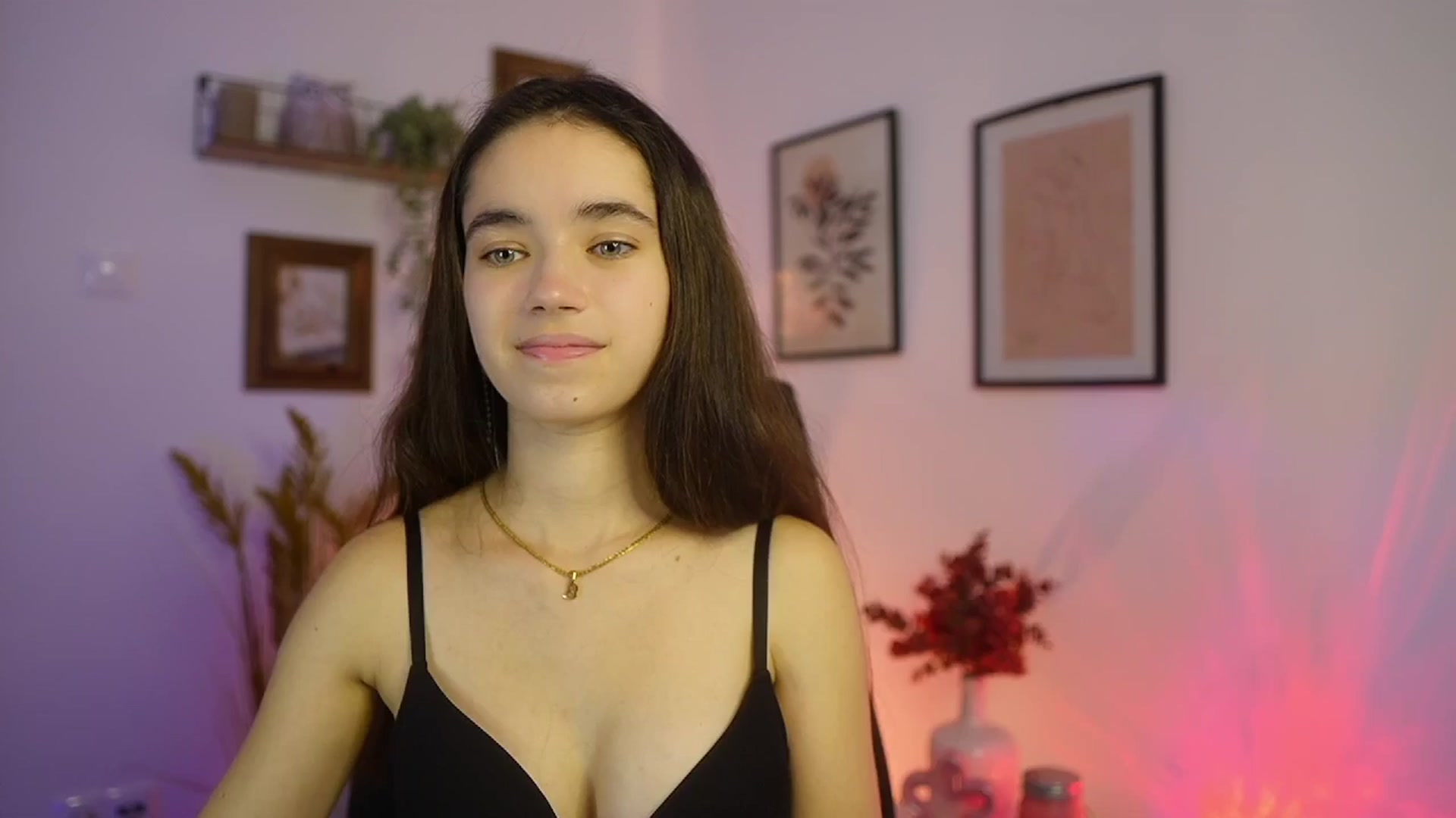 Gallery image thumbnail from Gia_Paige18's myfreecams stream on, 10/11/2025, 17:58 image 8 of 20