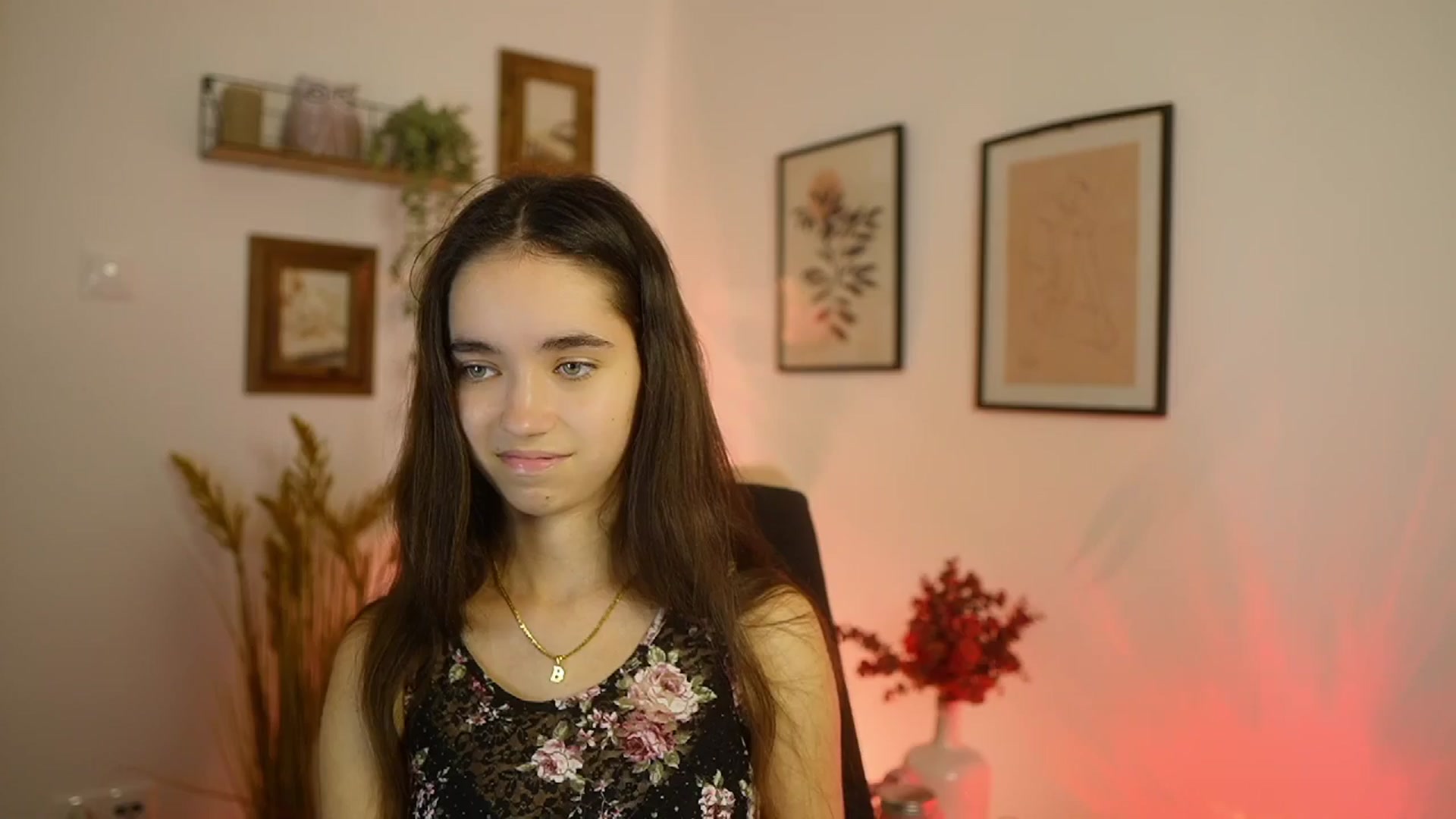 Gallery image thumbnail from Gia_Paige18's myfreecams stream on, 10/12/2025, 17:51 image 14 of 20