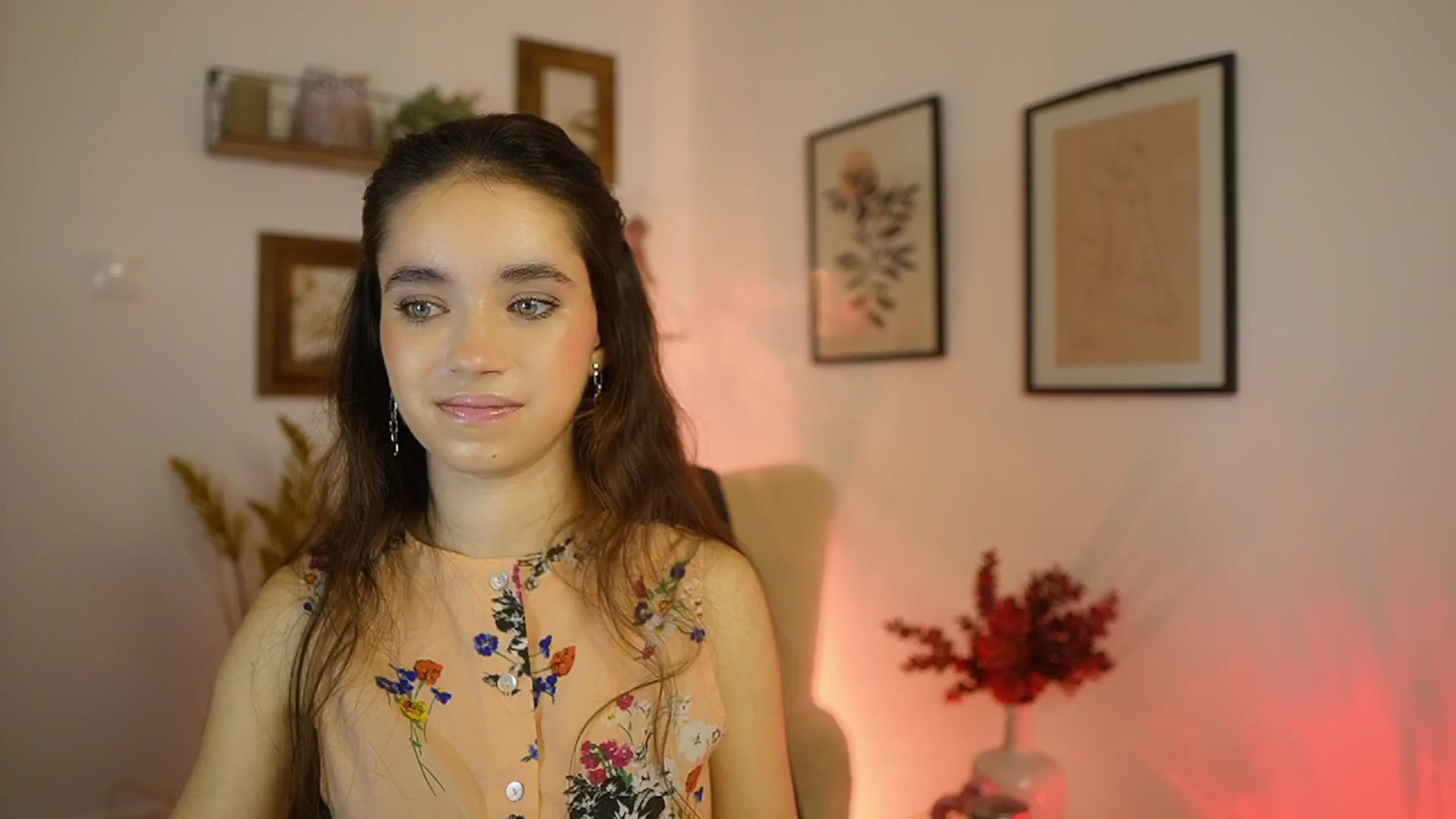 Gallery image thumbnail from Gia_Paige18's myfreecams stream on, 10/14/2025, 17:54 image 16 of 20