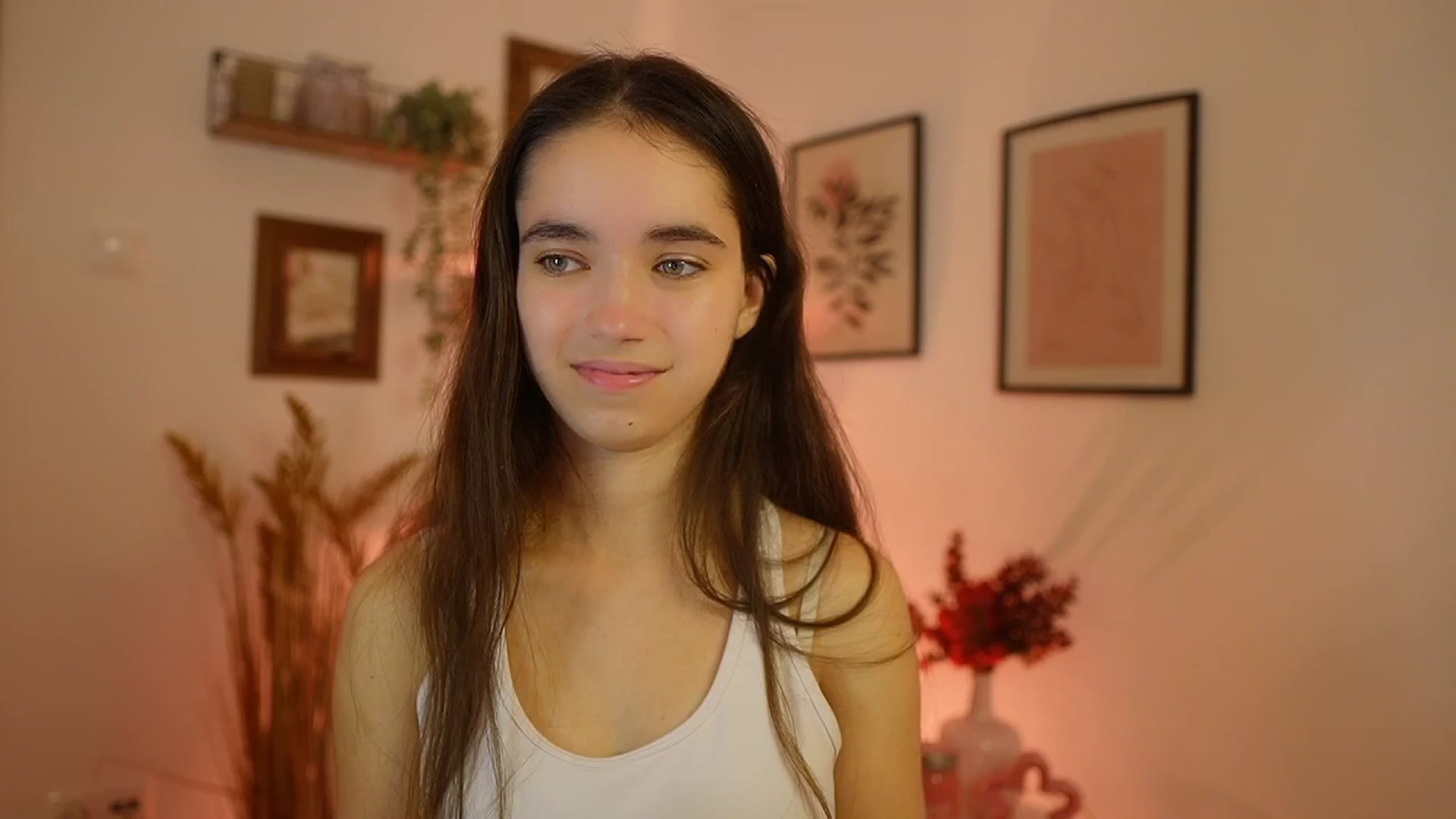 Gallery image thumbnail from Gia_Paige18's myfreecams stream on, 10/16/2025, 17:59 image 12 of 20
