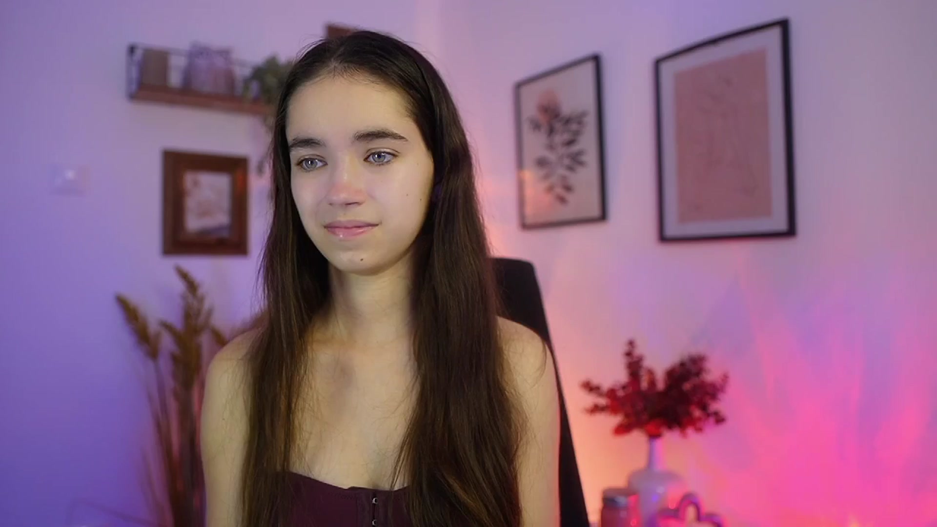 Gallery image thumbnail from Gia_Paige18's myfreecams stream on, 10/17/2025, 12:06 image 13 of 20