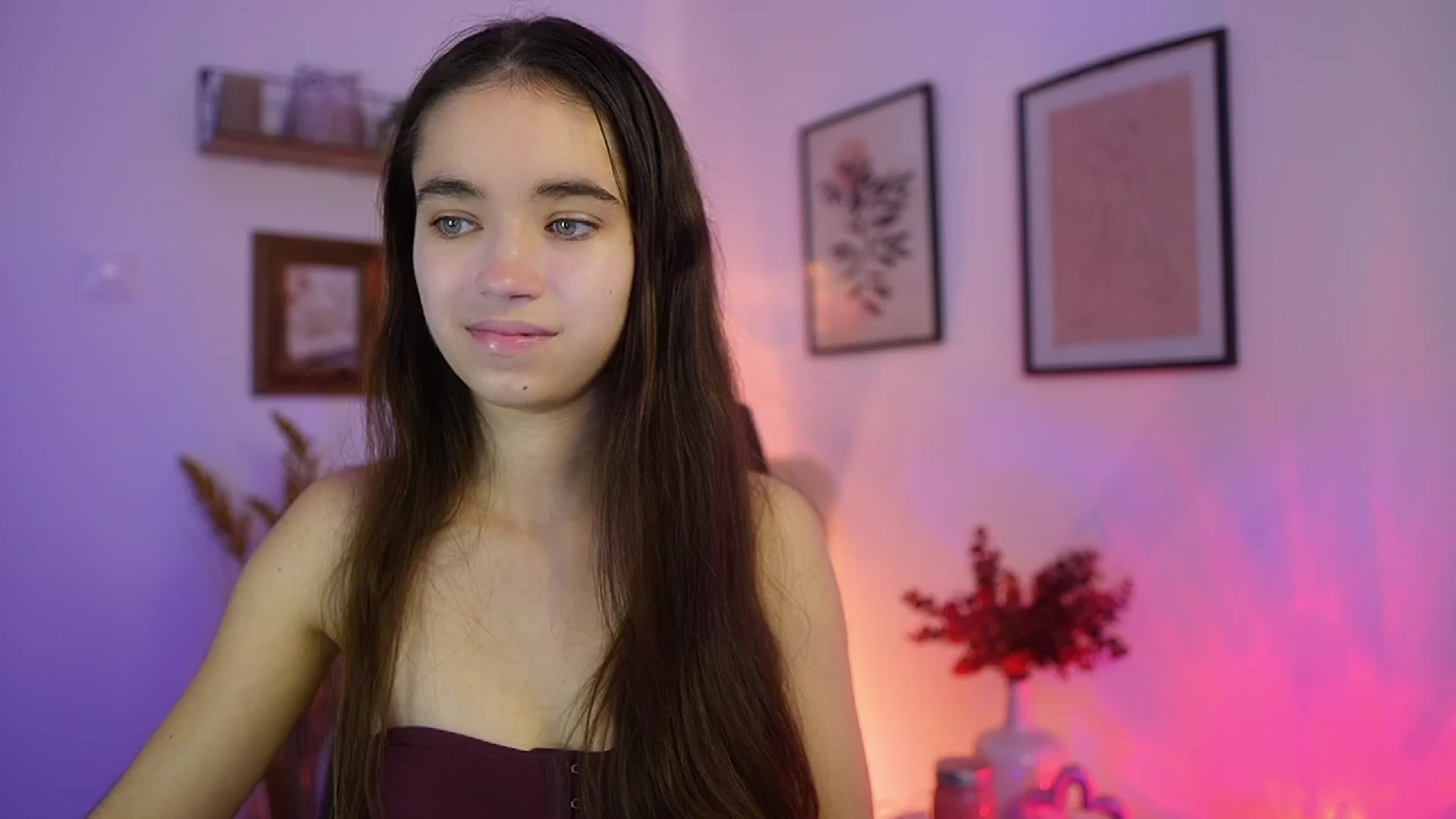 Gallery image thumbnail from Gia_Paige18's myfreecams stream on, 10/17/2025, 12:06 image 9 of 20