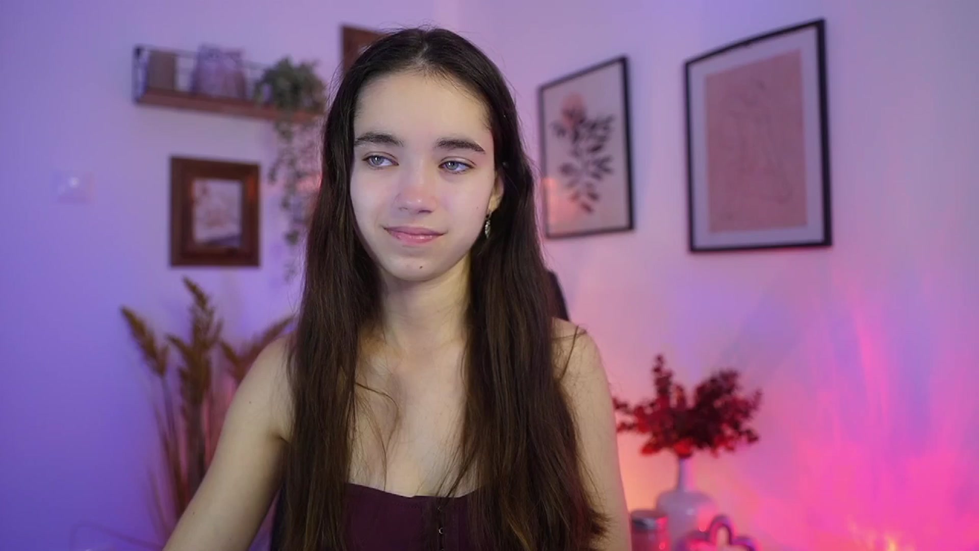 Gallery image thumbnail from Gia_Paige18's myfreecams stream on, 10/17/2025, 12:06 image 5 of 20