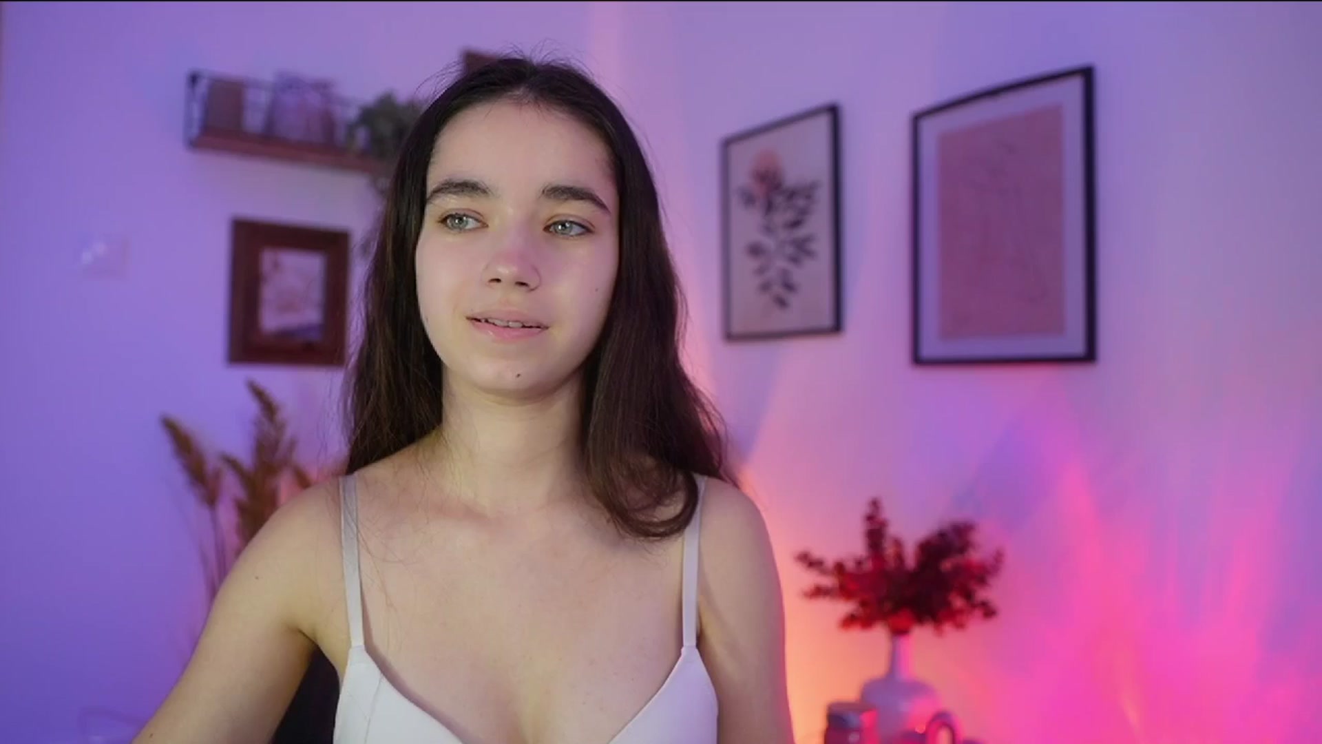 Gallery image thumbnail from Gia_Paige18's myfreecams stream on, 10/21/2025, 12:21 image 14 of 20