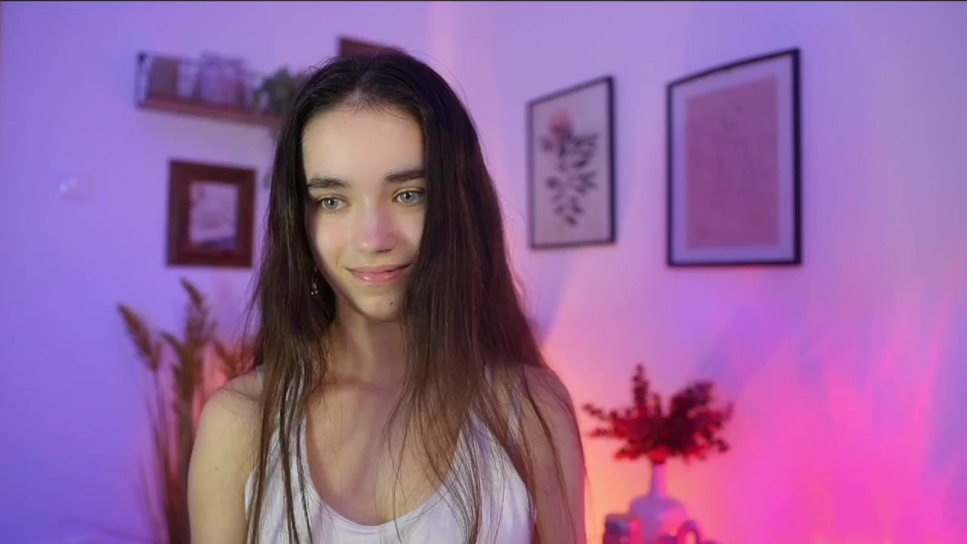 Gallery image thumbnail from Gia_Paige18's myfreecams stream on, 10/21/2025, 17:53 image 9 of 20