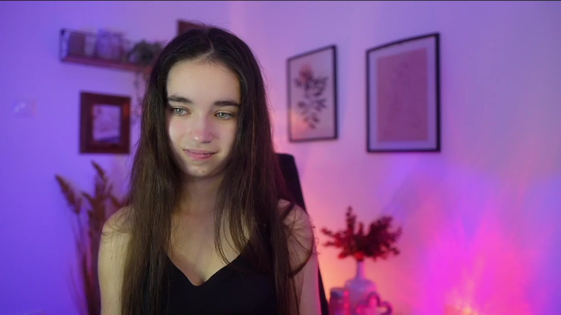 Gallery image thumbnail from Gia_Paige18's myfreecams stream on, 10/26/2025, 17:17 image 5 of 20