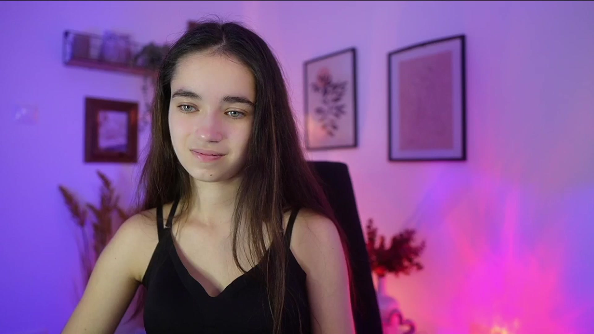 Gallery image thumbnail from Gia_Paige18's myfreecams stream on, 10/26/2025, 17:17 image 2 of 20