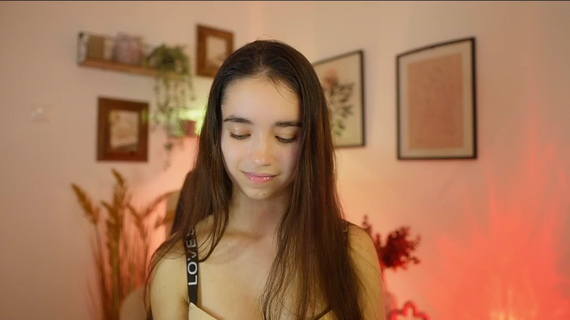 Gallery image thumbnail from Gia_Paige18's myfreecams stream on, 10/30/2025, 18:43 image 8 of 20
