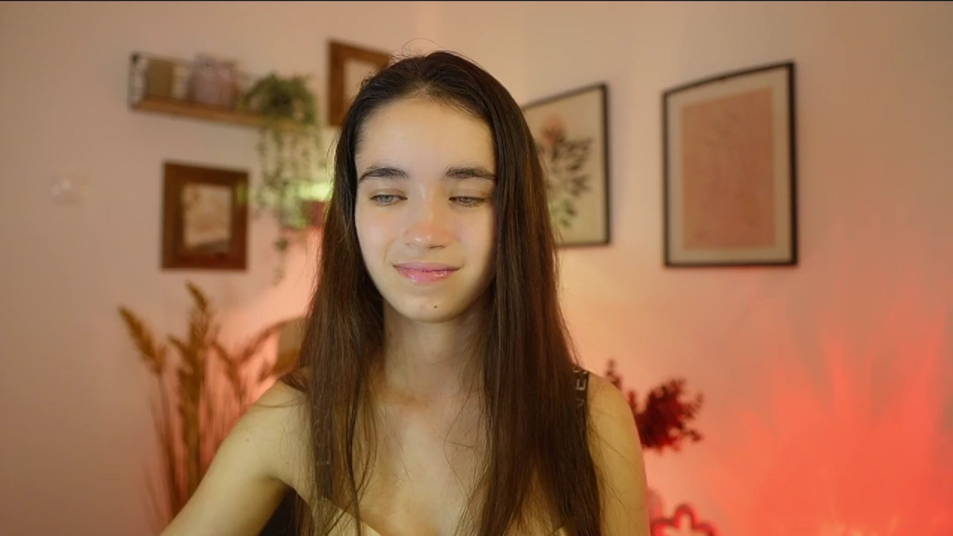 Gallery image thumbnail from Gia_Paige18's myfreecams stream on, 10/30/2025, 18:43 image 9 of 20