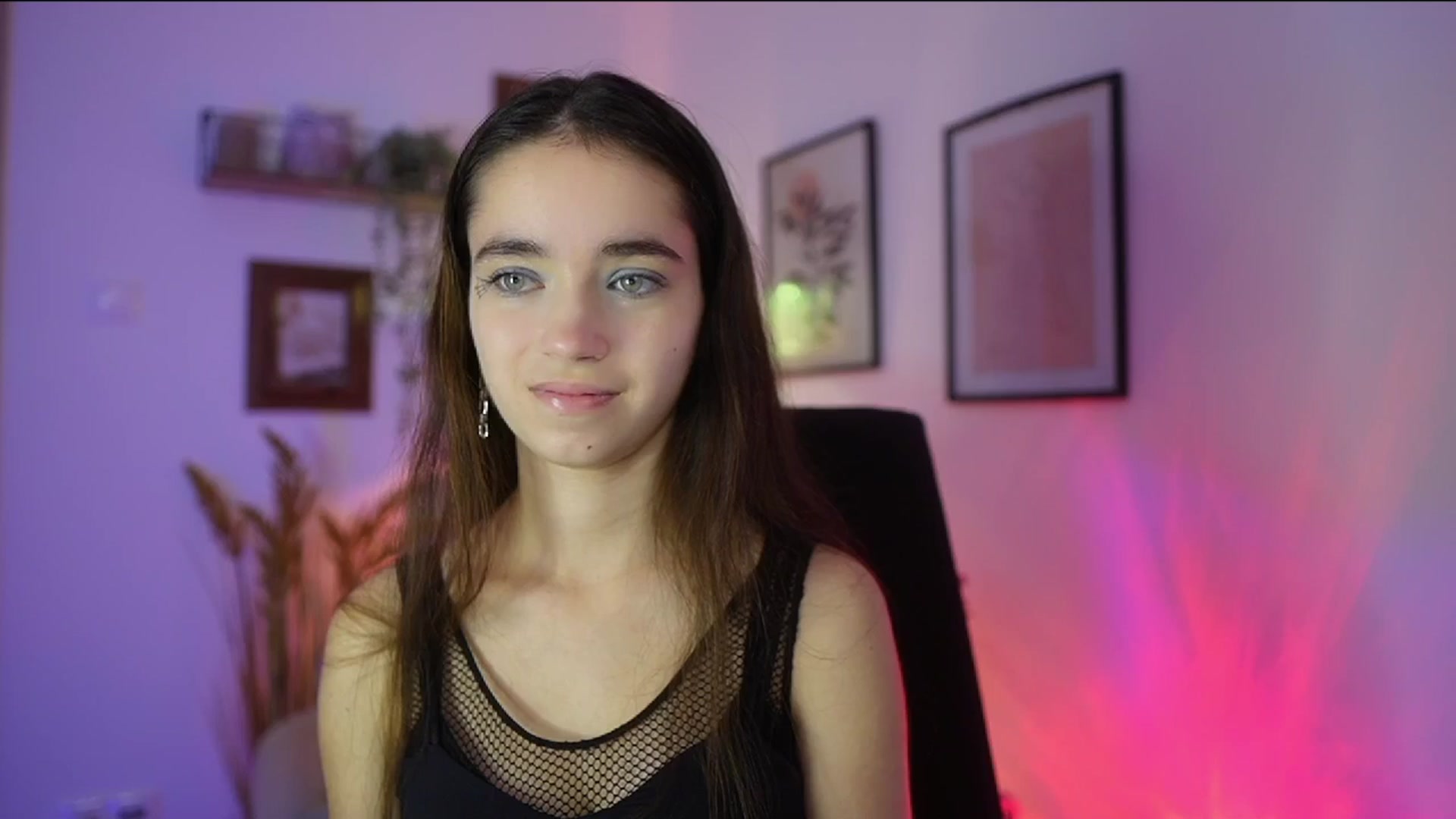 Gallery image thumbnail from Gia_Paige18's myfreecams stream on, 10/31/2025, 10:08 image 8 of 20