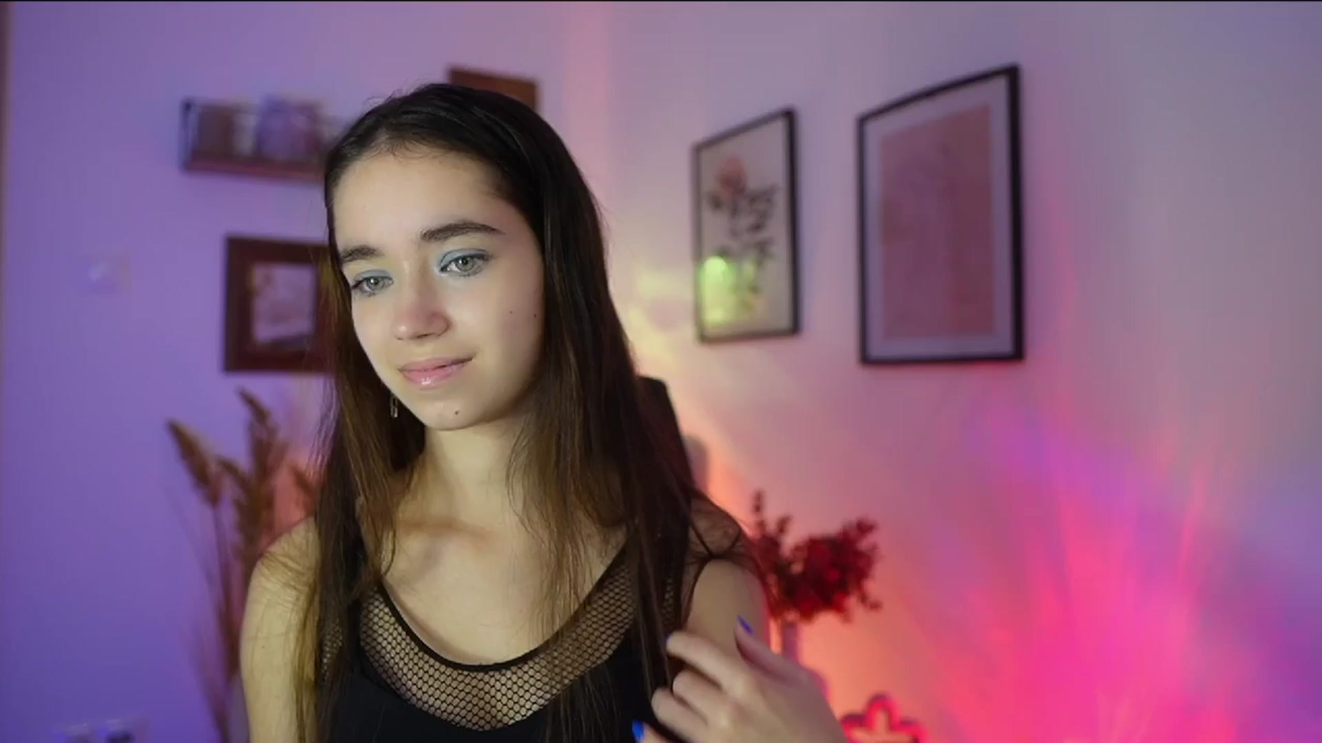 Gallery image thumbnail from Gia_Paige18's myfreecams stream on, 10/31/2025, 10:08 image 18 of 20