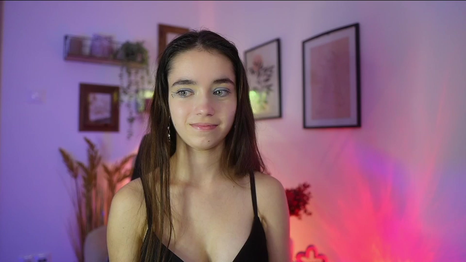 Gallery image thumbnail from Gia_Paige18's myfreecams stream on, 10/31/2025, 13:48 image 8 of 20
