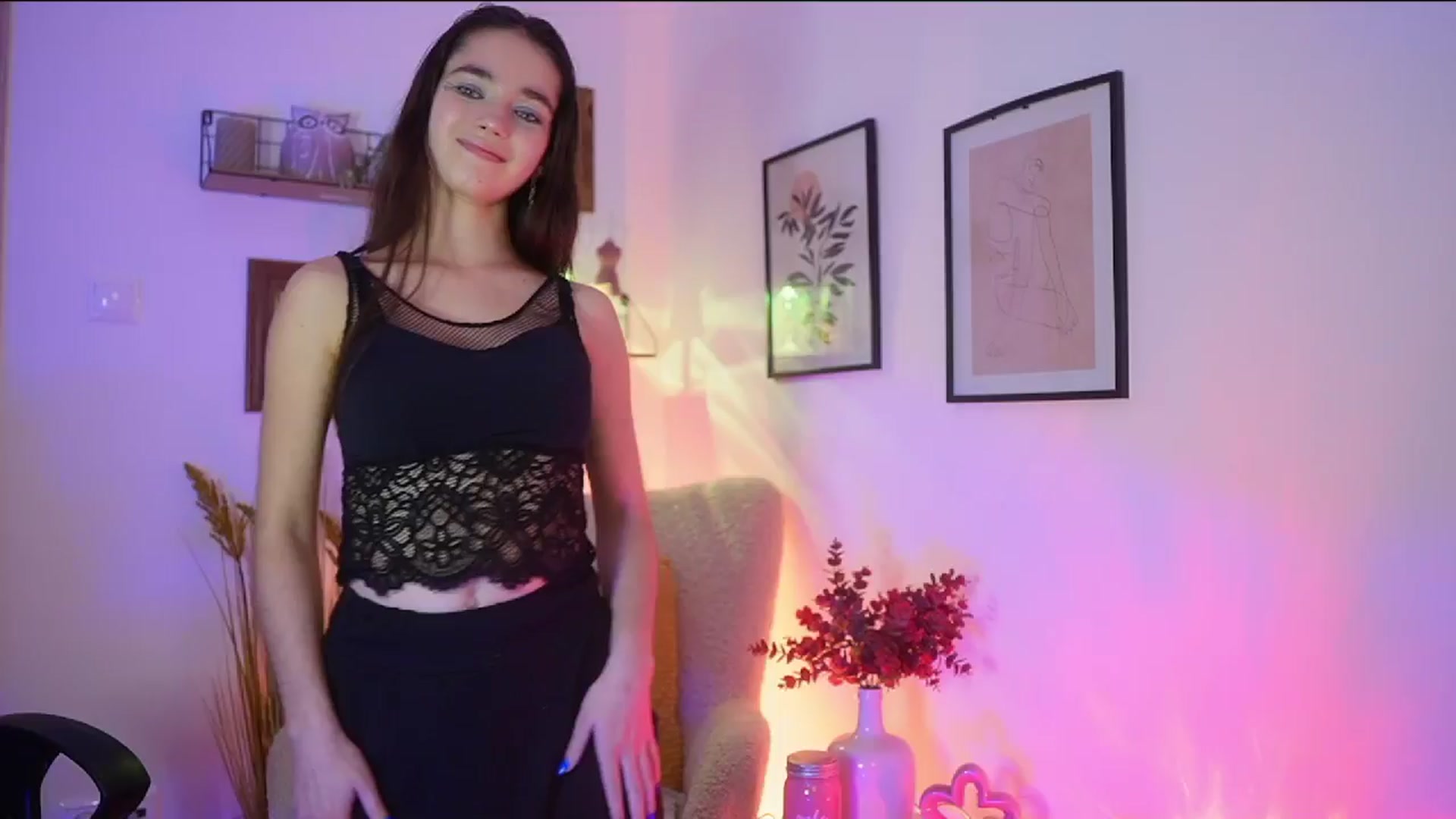 Gallery image thumbnail from Gia_Paige18's myfreecams stream on, 10/31/2025, 19:02 image 11 of 20
