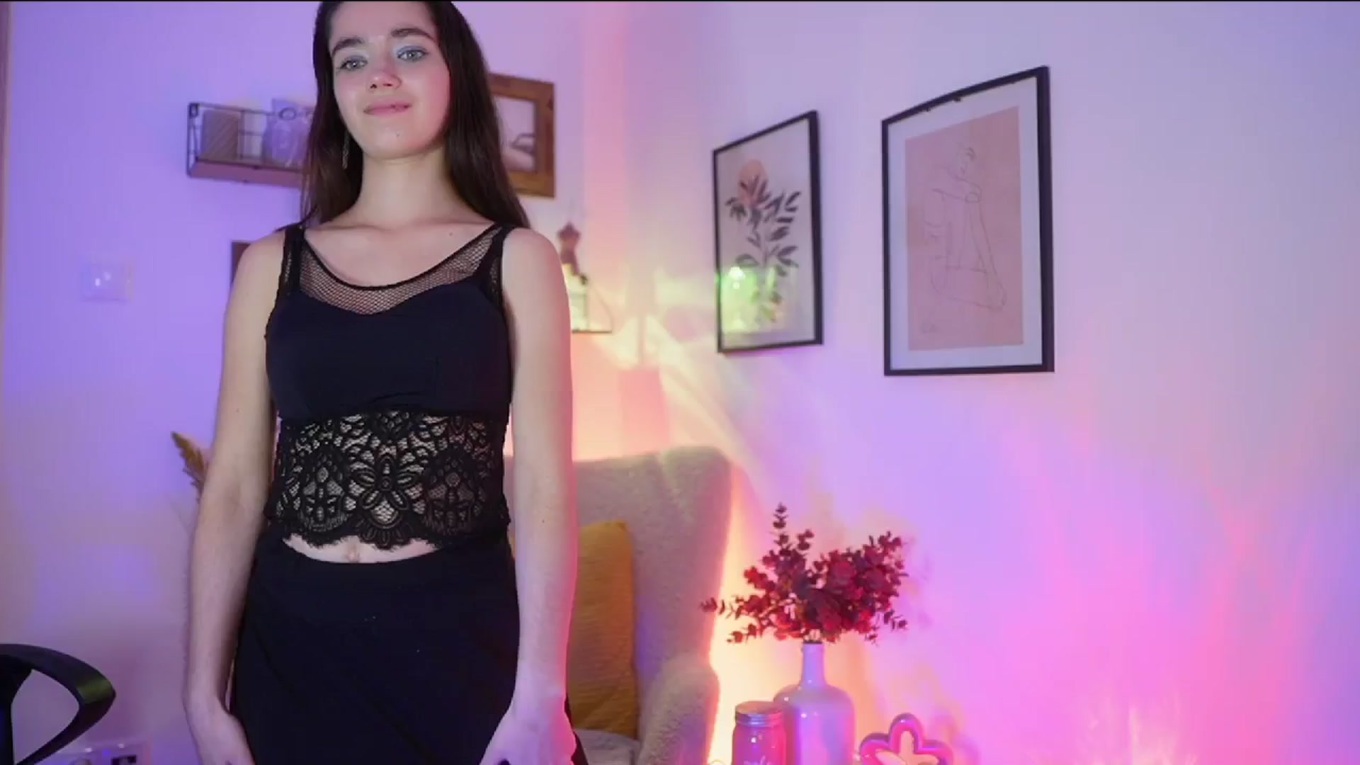 Gallery image thumbnail from Gia_Paige18's myfreecams stream on, 10/31/2025, 19:02 image 12 of 20
