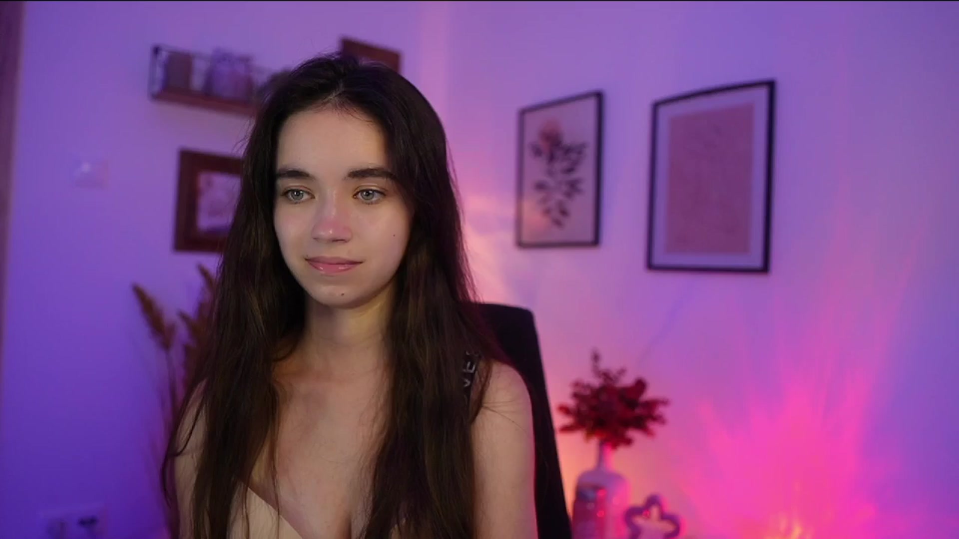 Gallery image thumbnail from Gia_Paige18's myfreecams stream on, 11/02/2025, 18:57 image 15 of 20