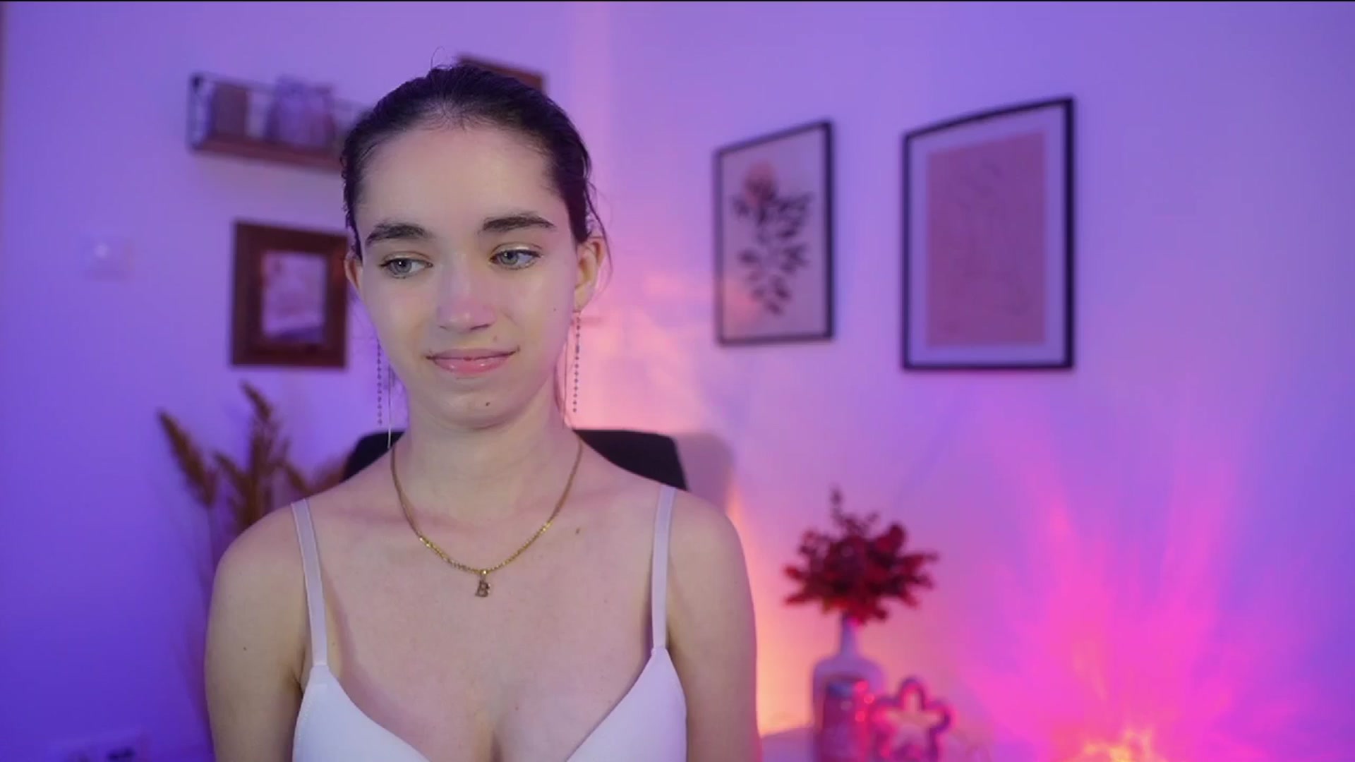 Gallery image thumbnail from Gia_Paige18's myfreecams stream on, 11/04/2025, 15:25 image 19 of 20