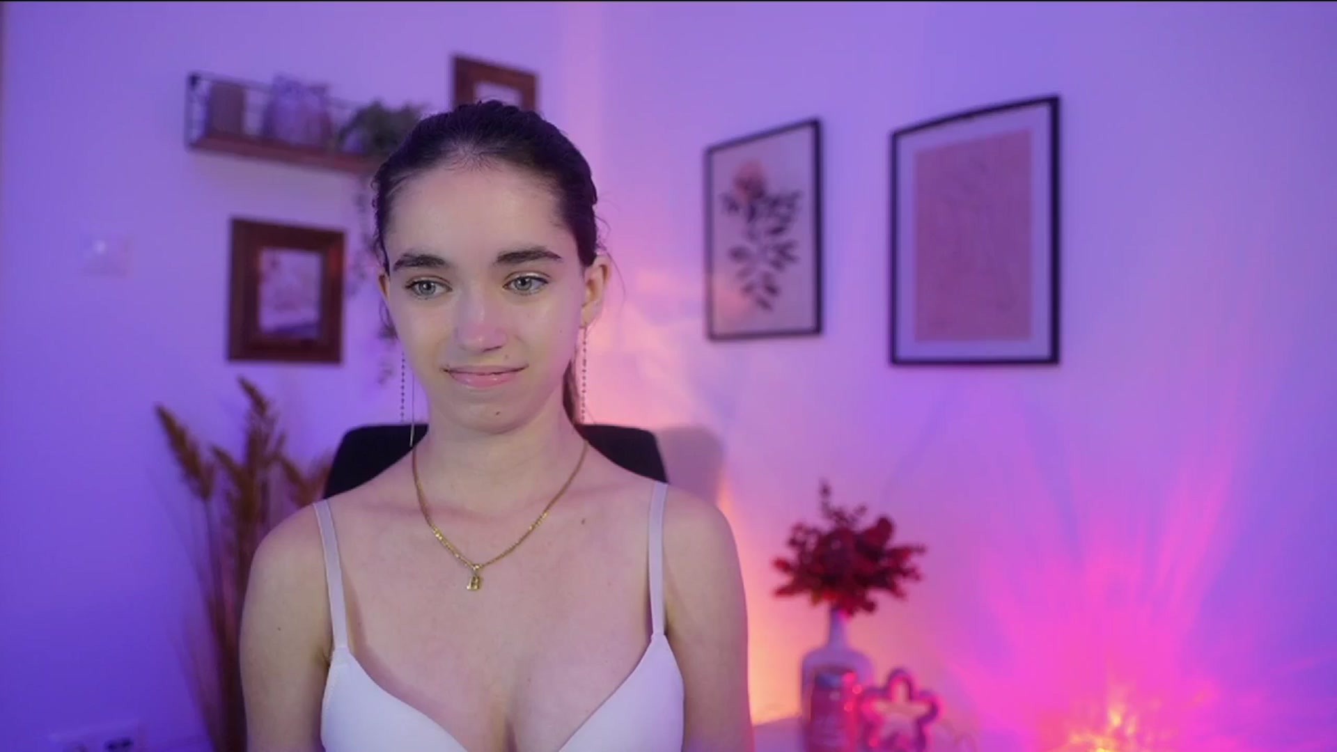 Gallery image thumbnail from Gia_Paige18's myfreecams stream on, 11/04/2025, 18:55 image 5 of 20