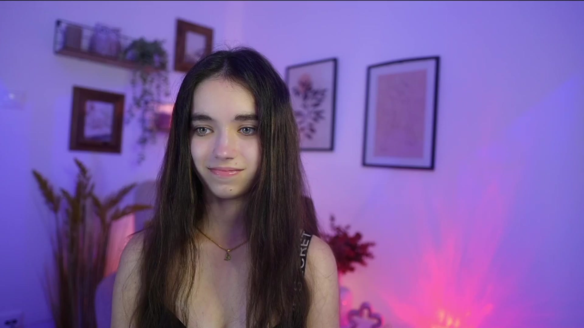 Gallery image thumbnail from Gia_Paige18's myfreecams stream on, 11/06/2025, 17:52 image 16 of 20