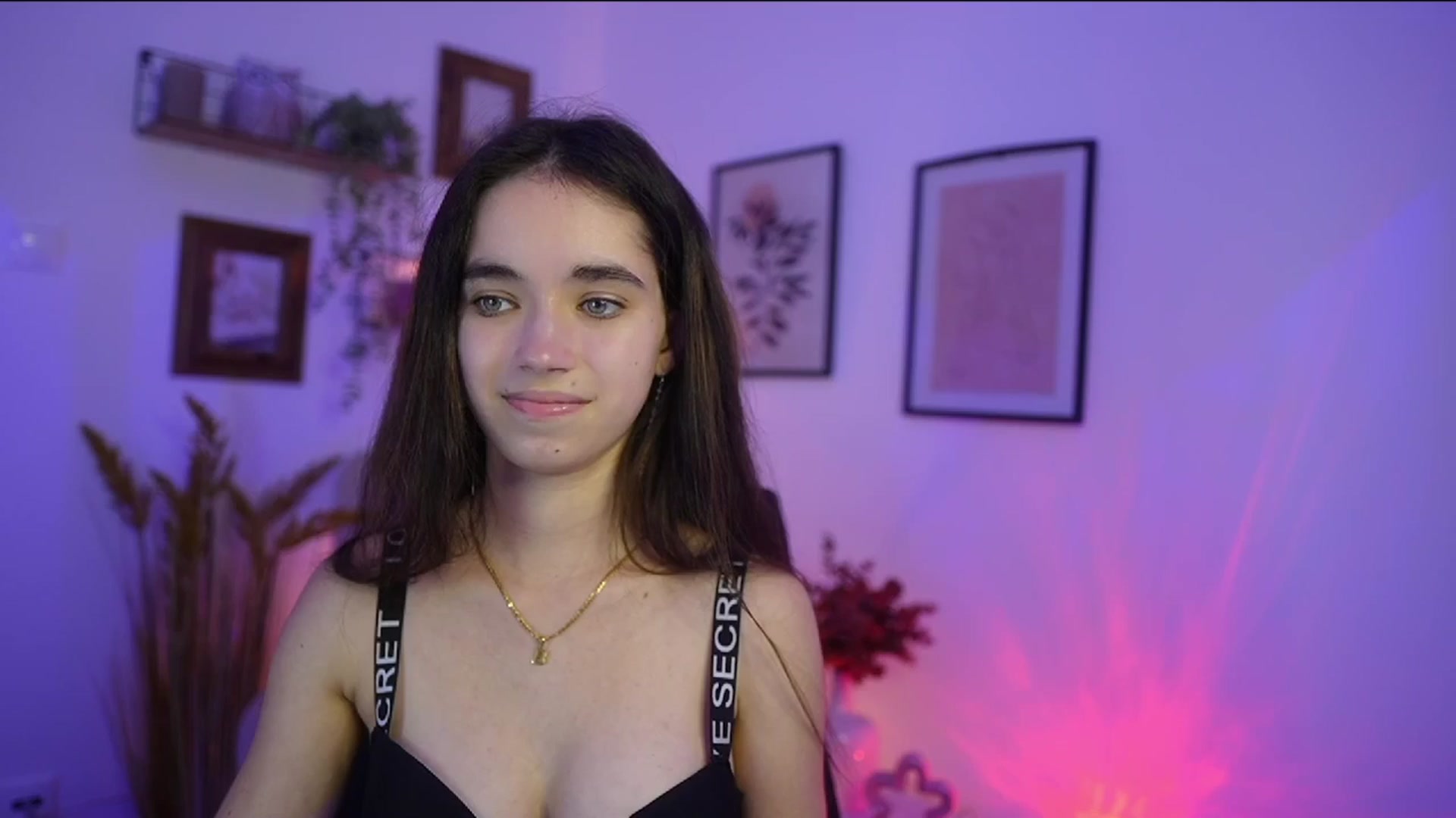 Gallery image thumbnail from Gia_Paige18's myfreecams stream on, 11/06/2025, 17:52 image 19 of 20