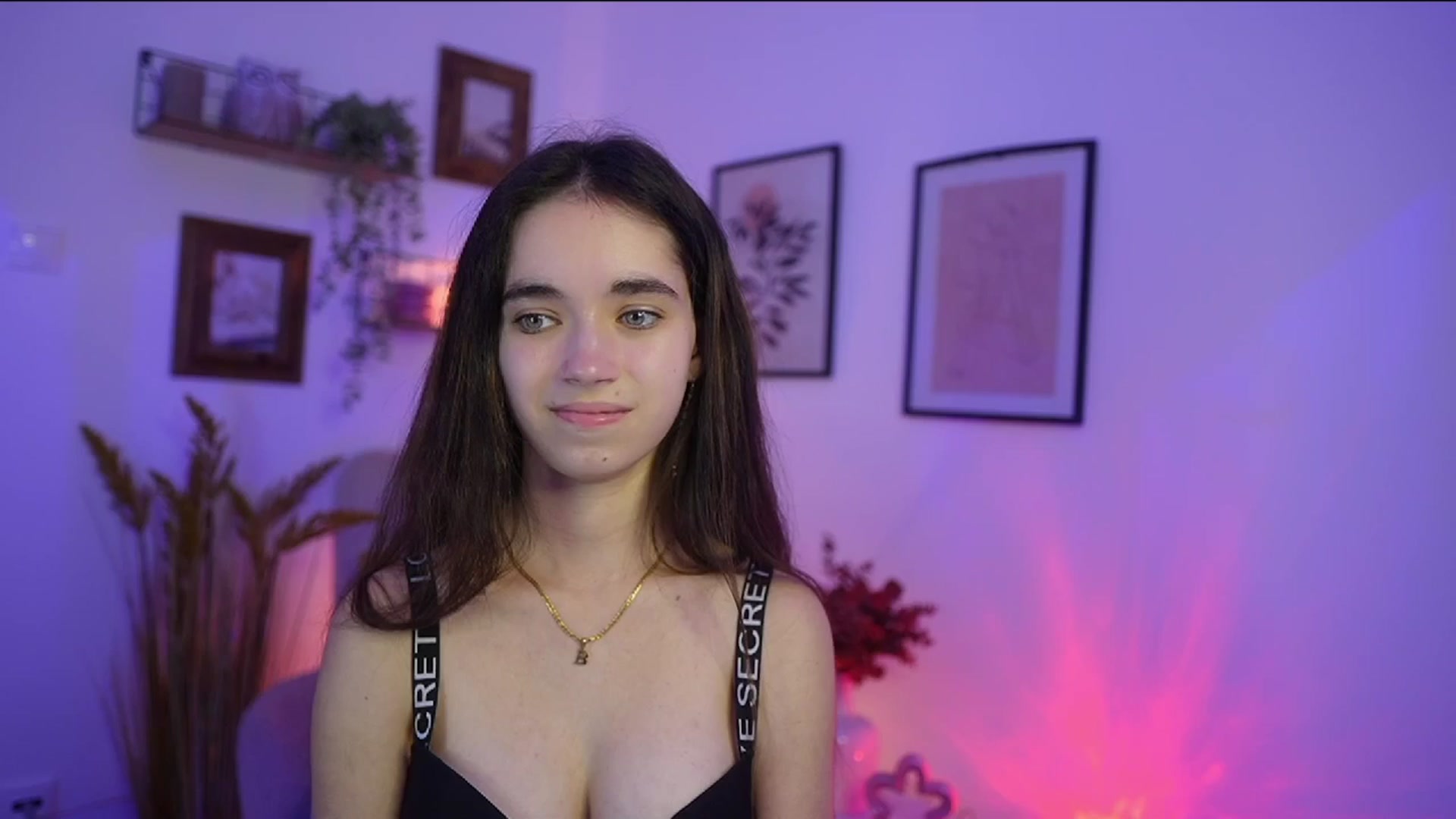 Gallery image thumbnail from Gia_Paige18's myfreecams stream on, 11/06/2025, 17:52 image 20 of 20
