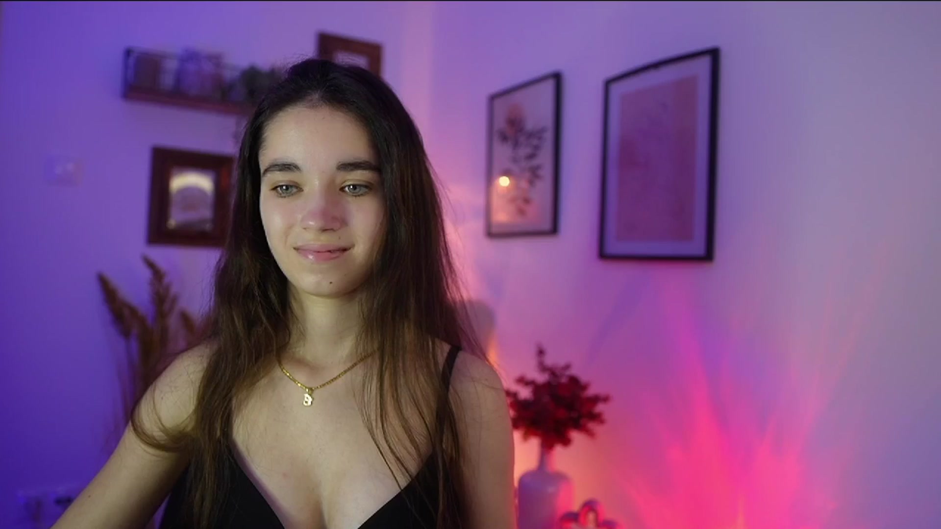 Gallery image thumbnail from Gia_Paige18's myfreecams stream on, 11/07/2025, 12:26 image 19 of 20