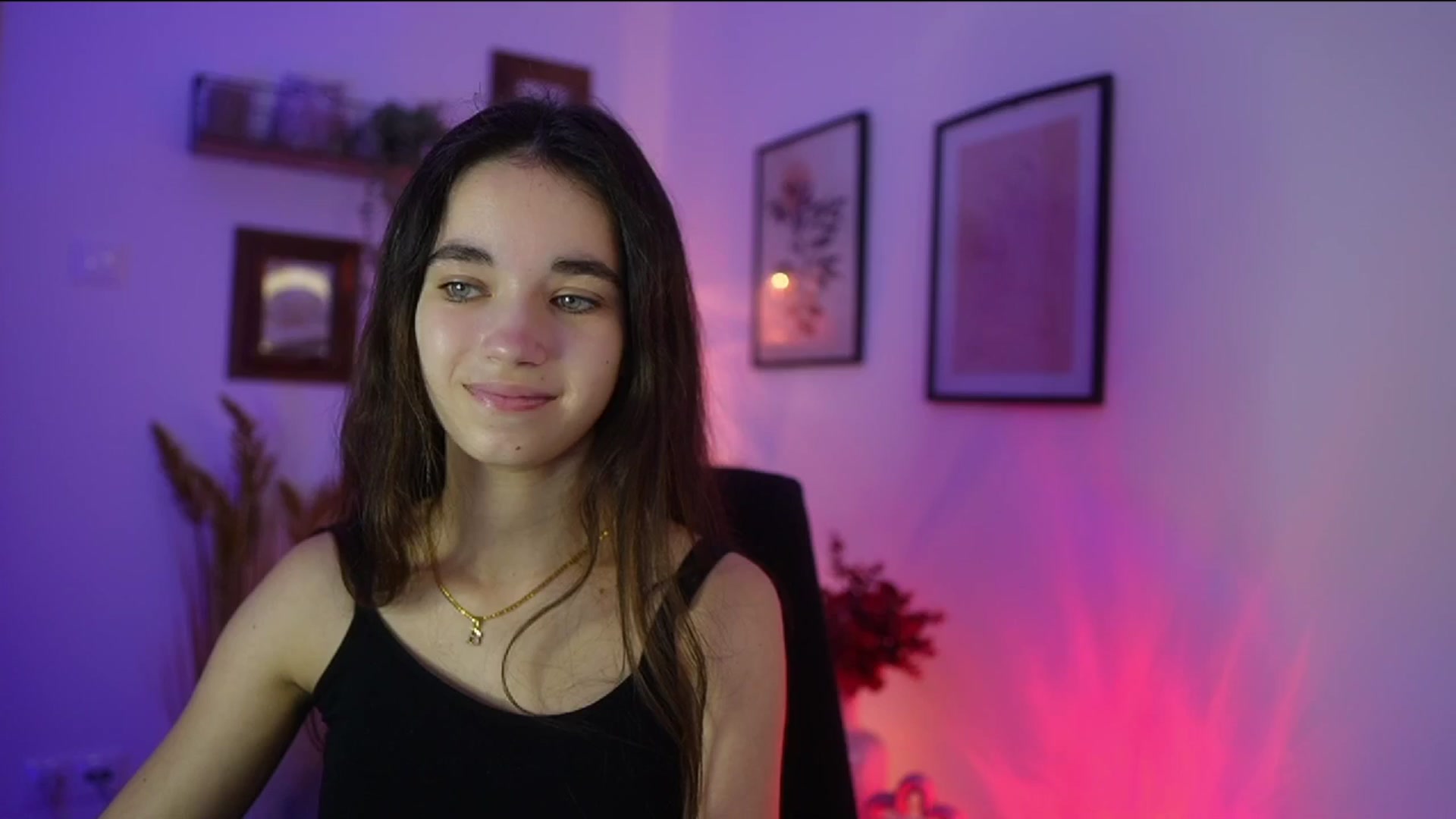 Gallery image thumbnail from Gia_Paige18's myfreecams stream on, 11/07/2025, 12:26 image 13 of 20
