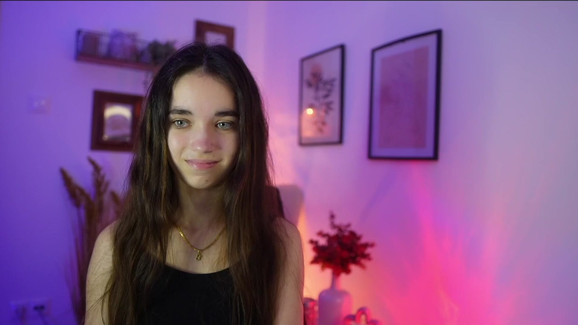 Gallery image thumbnail from Gia_Paige18's myfreecams stream on, 11/07/2025, 15:23 image 2 of 20